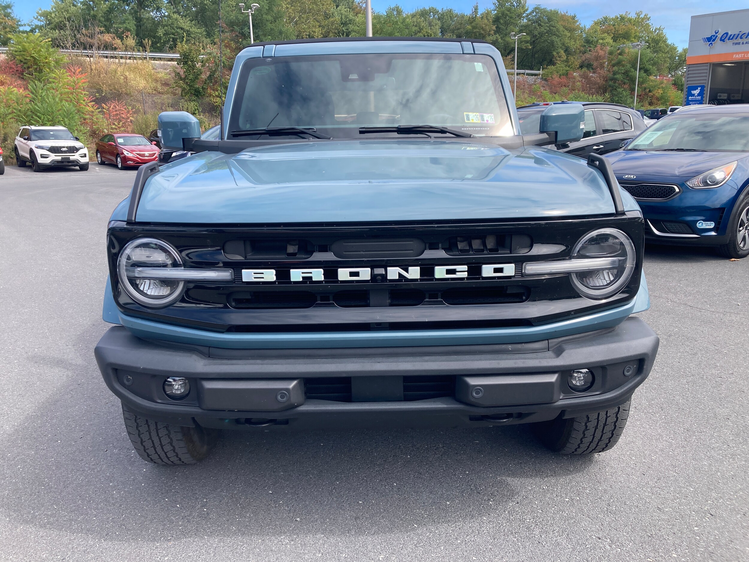 2021 Ford Bronco Outer Banks photo 2