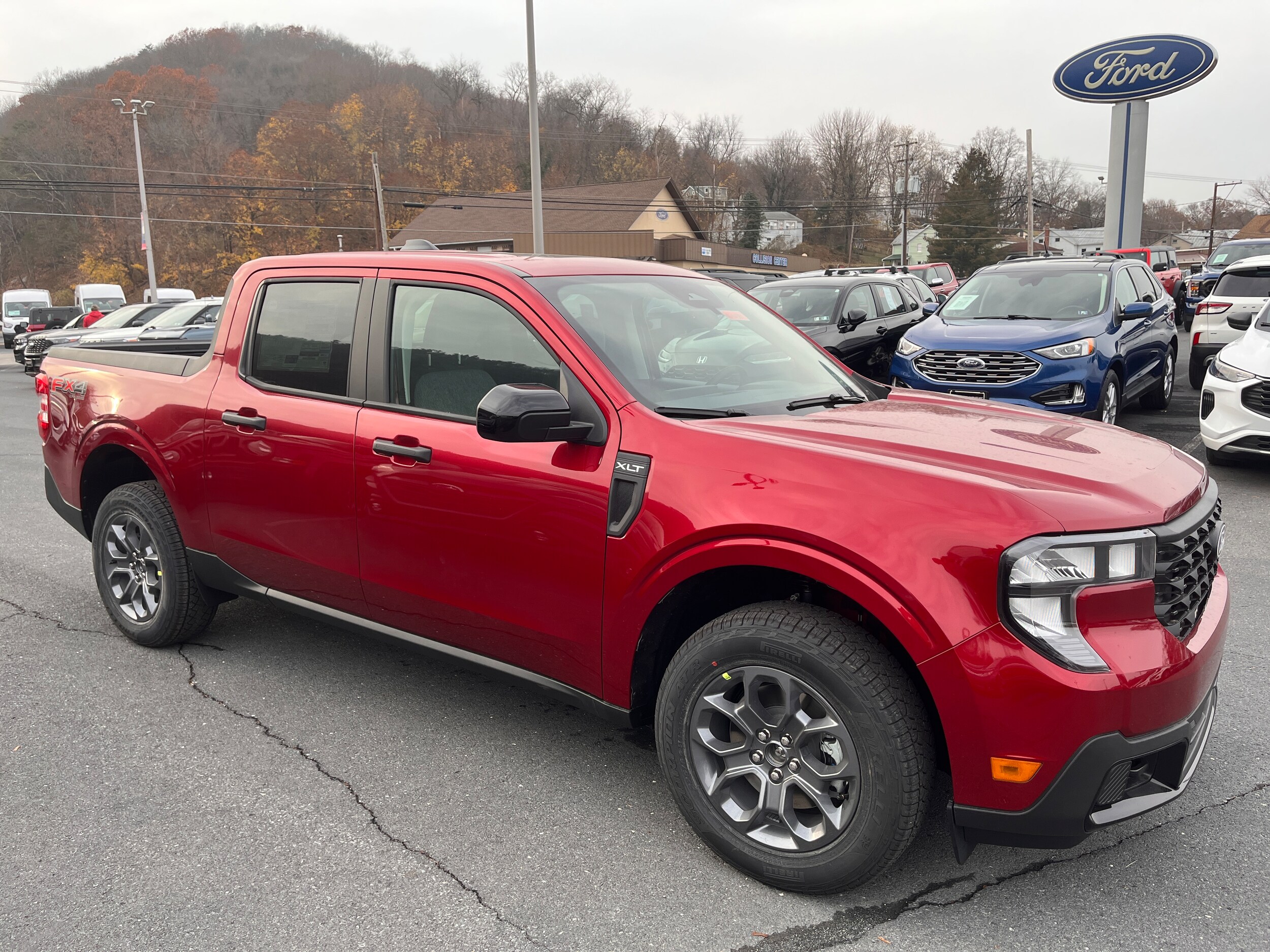 2025 Ford Maverick XLT photo 3