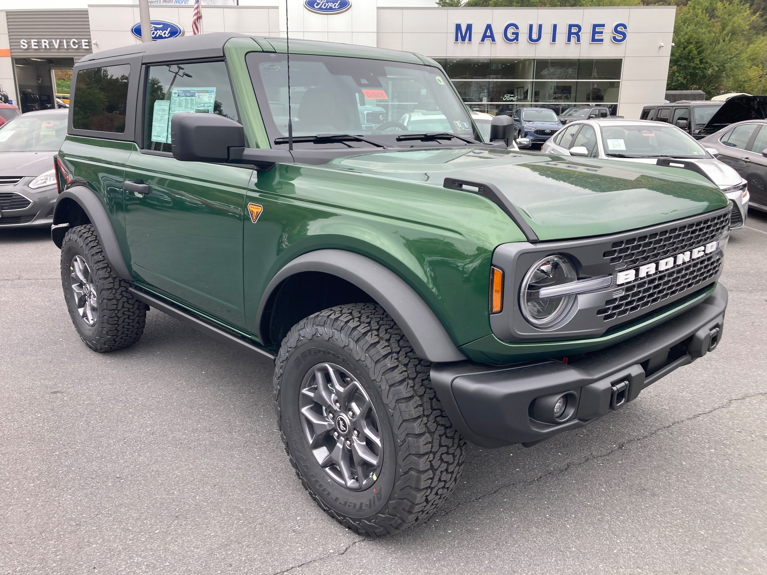 2025 Ford Bronco Badlands photo 3
