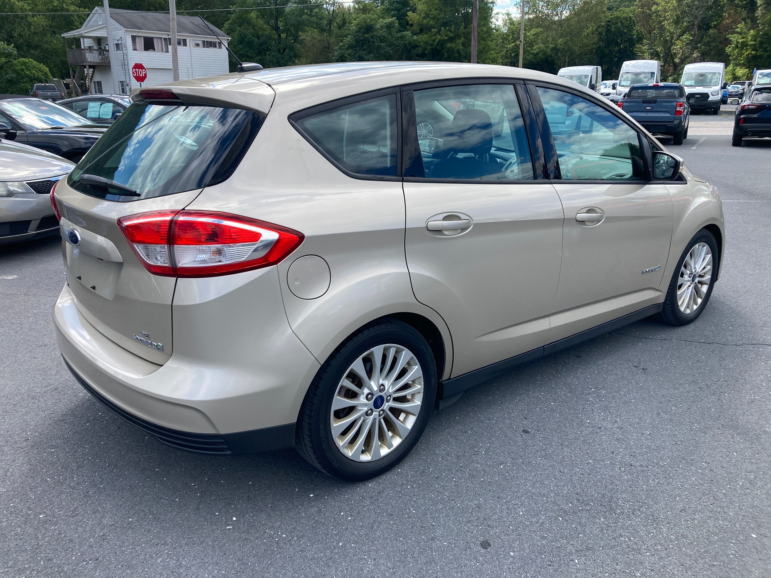 2017 Ford C-Max Hybrid SE photo 4