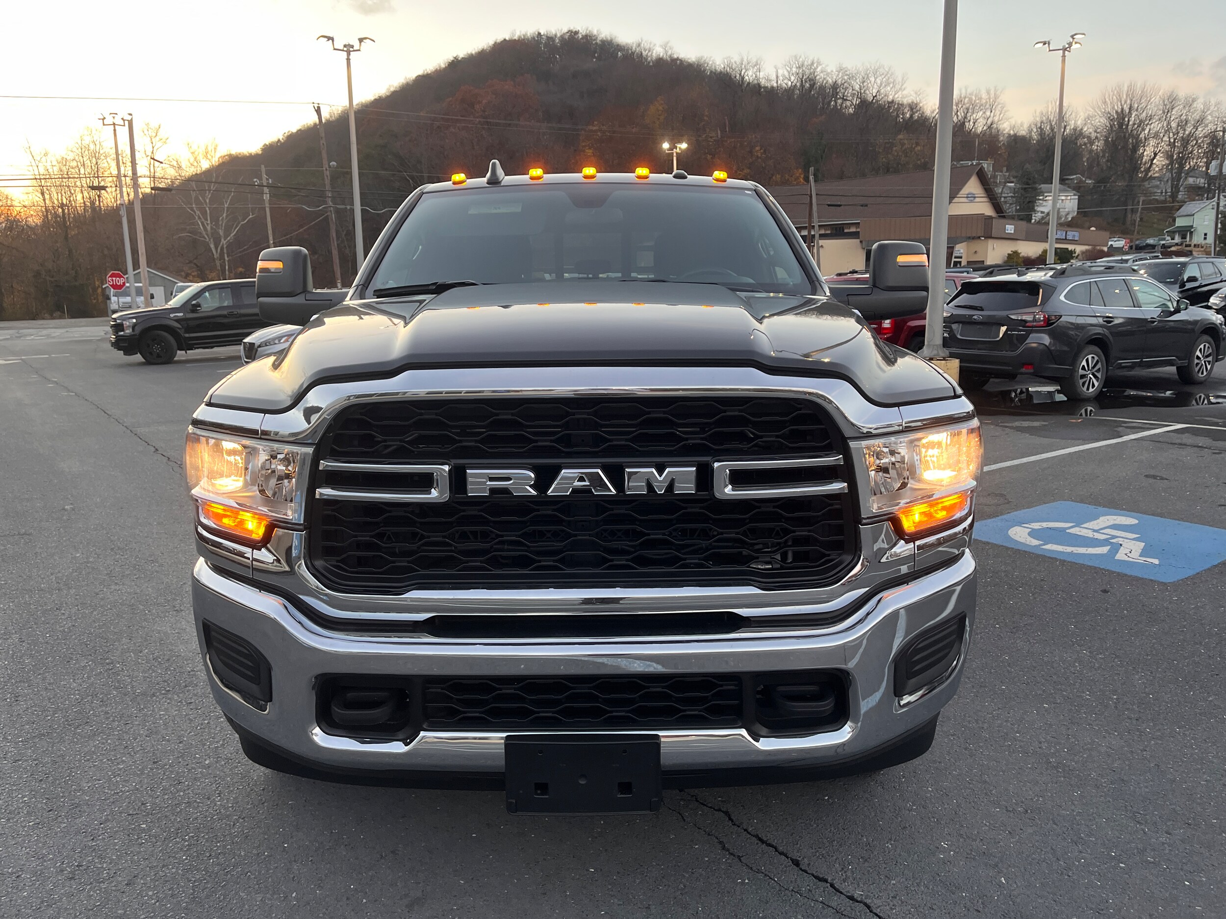 2024 Ram 3500 Tradesman photo 2