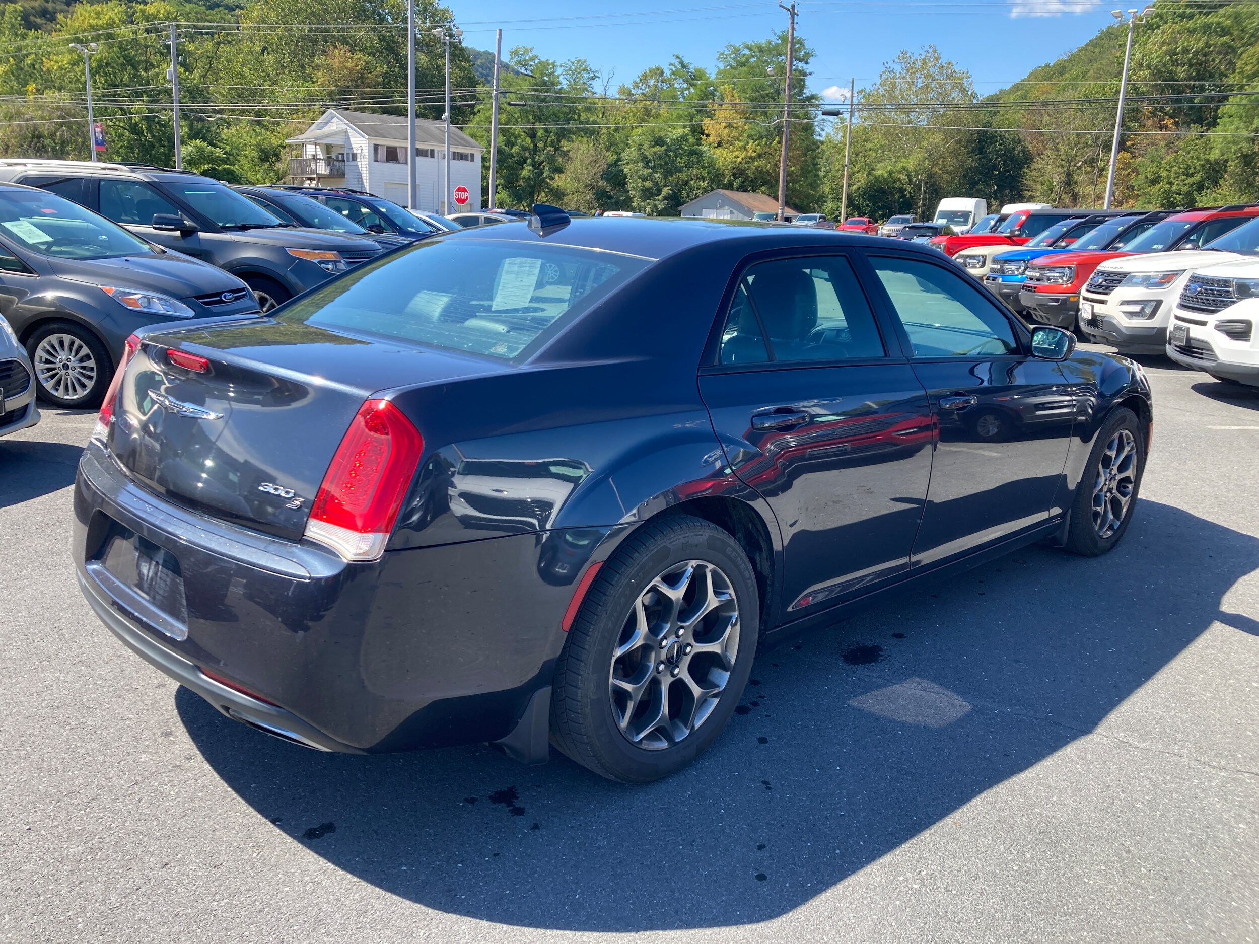 2018 Chrysler 300 S photo 4