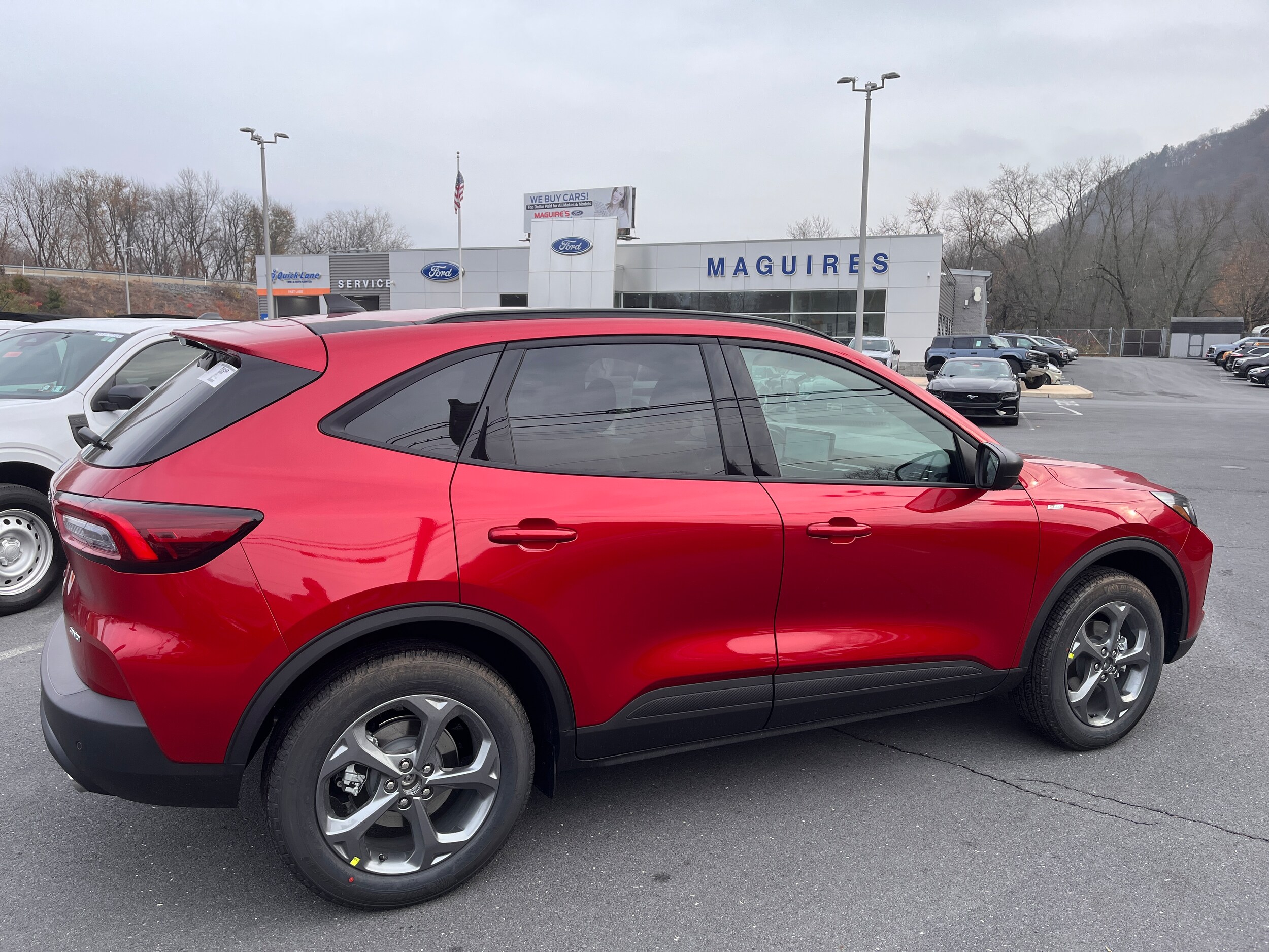2026 Ford Escape ST-Line photo 3