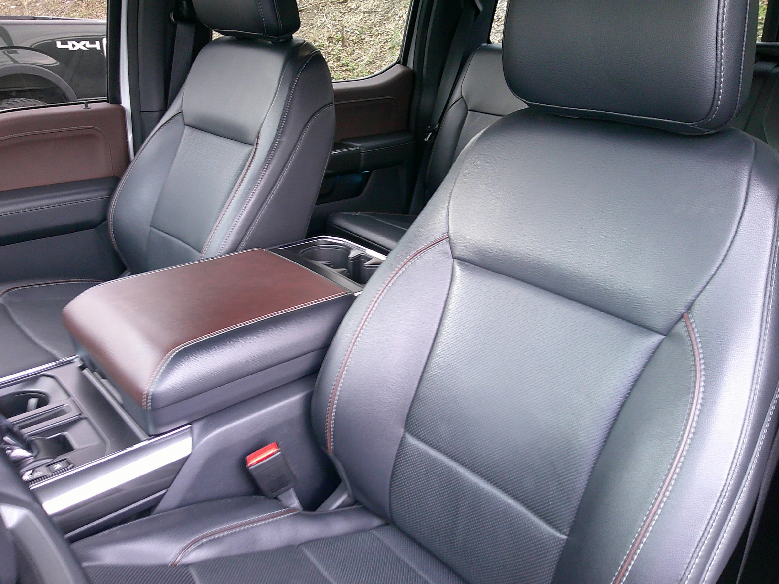 2022 Ford F-150 Lariat - Photo 8