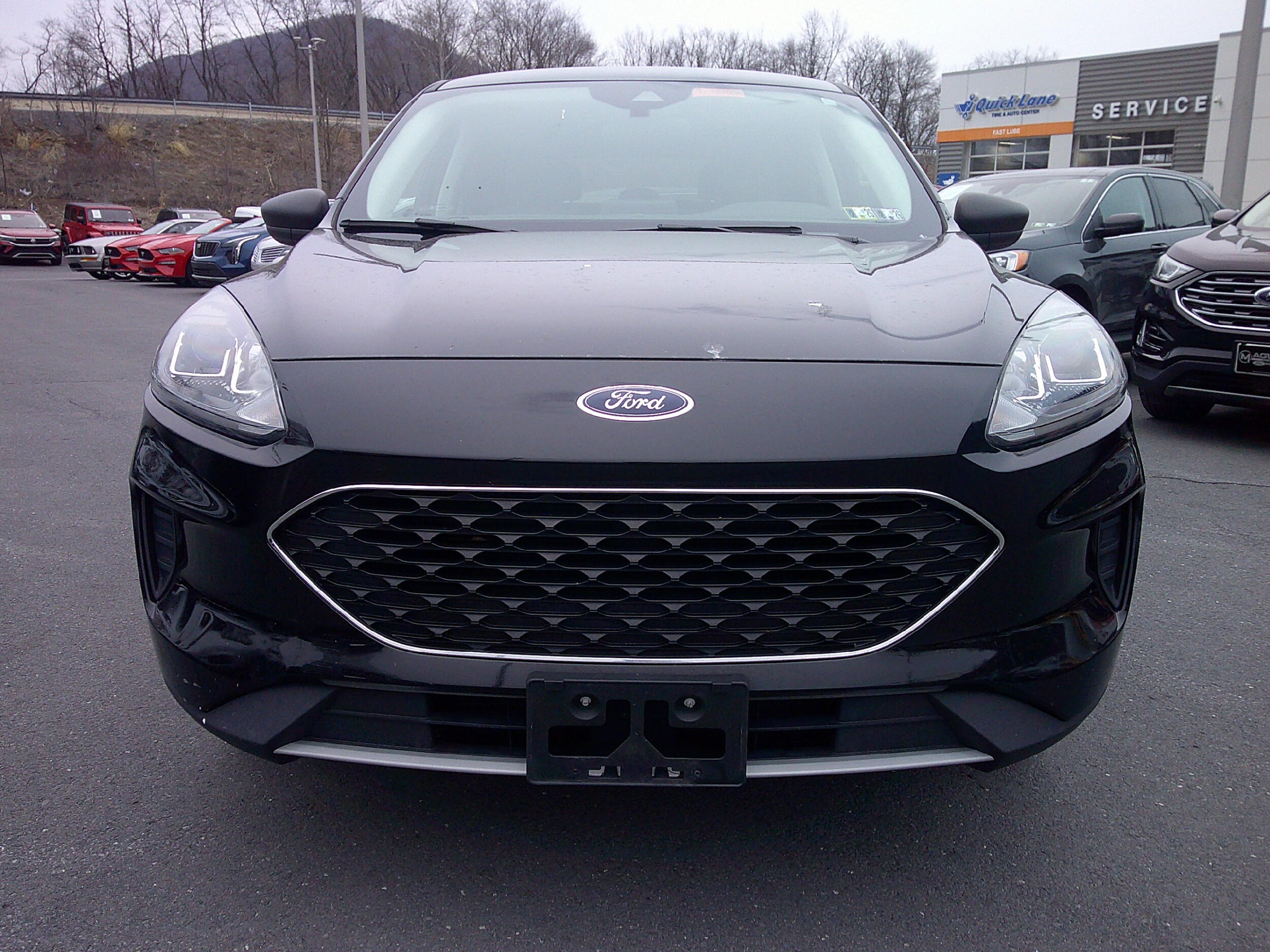 2022 Ford Escape SE photo 2