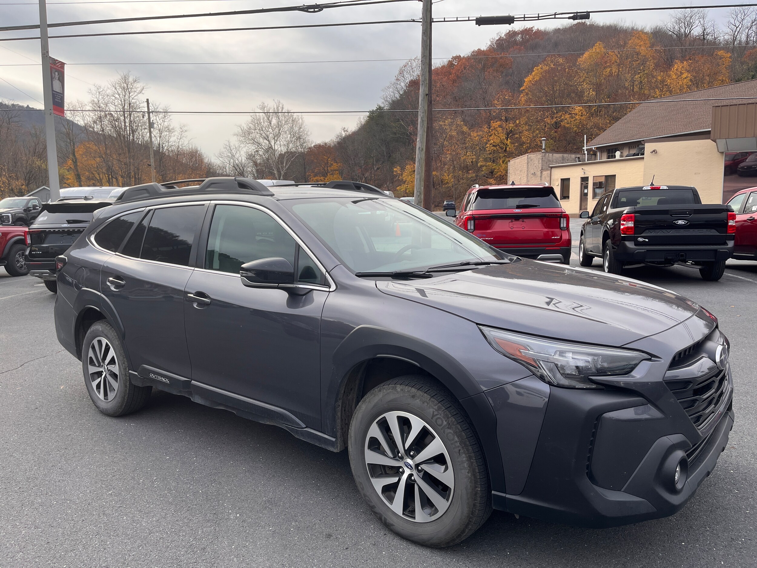 2025 Subaru Outback Premium photo 2