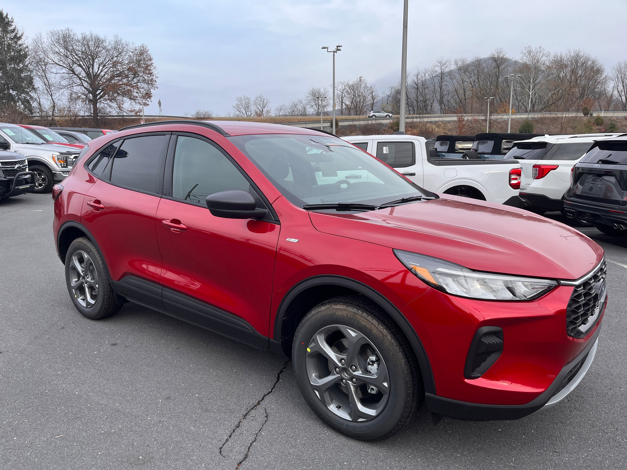 2026 Ford Escape ST-Line photo 2