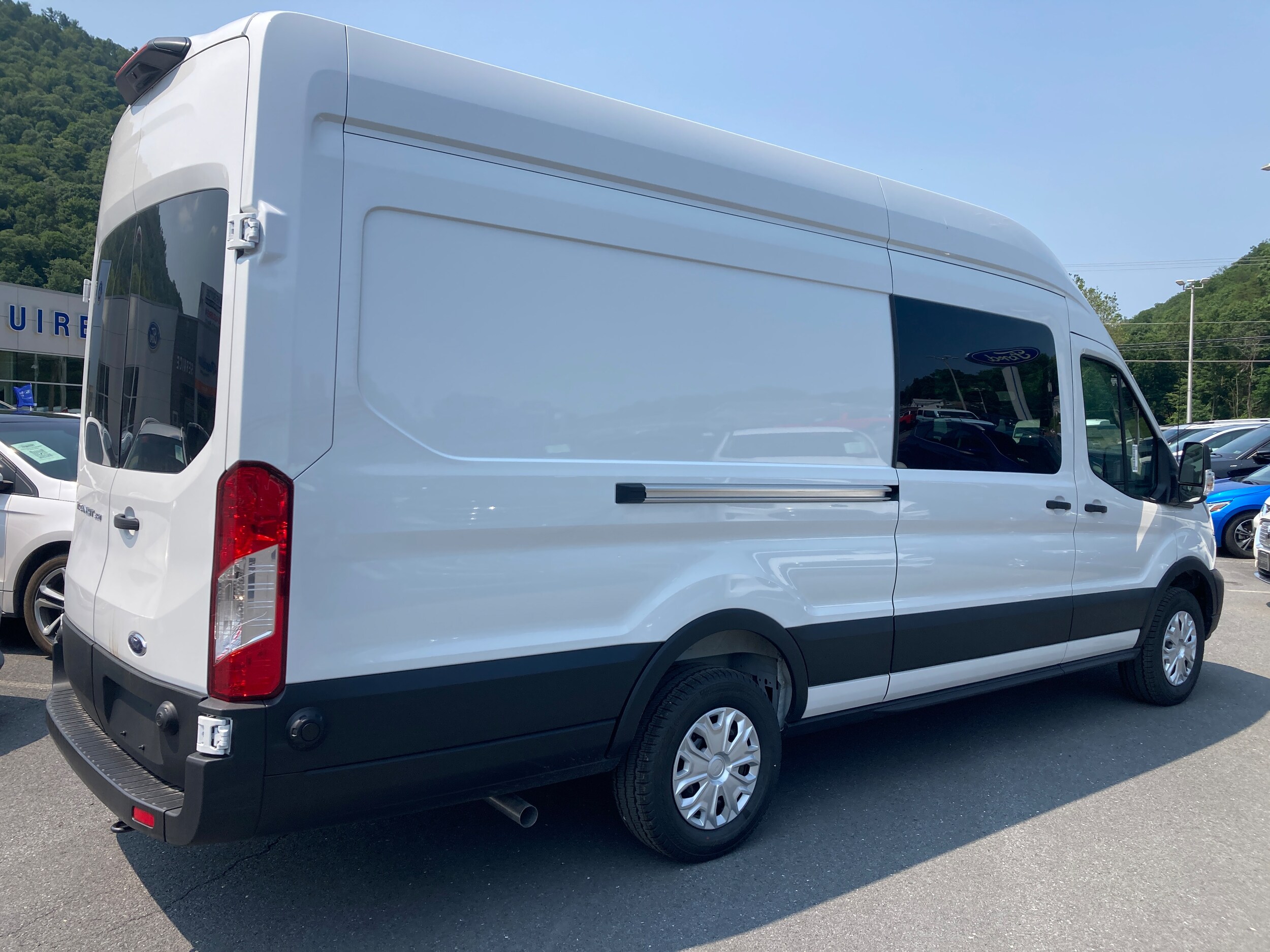 2025 Ford Transit photo 4