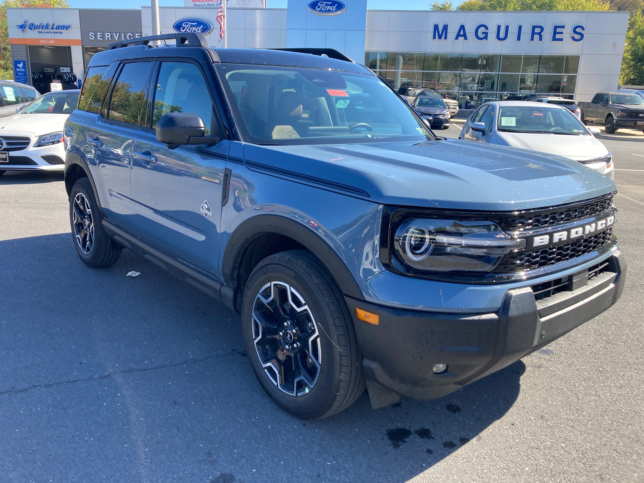 2025 Ford Bronco Sport Outer Banks photo 3