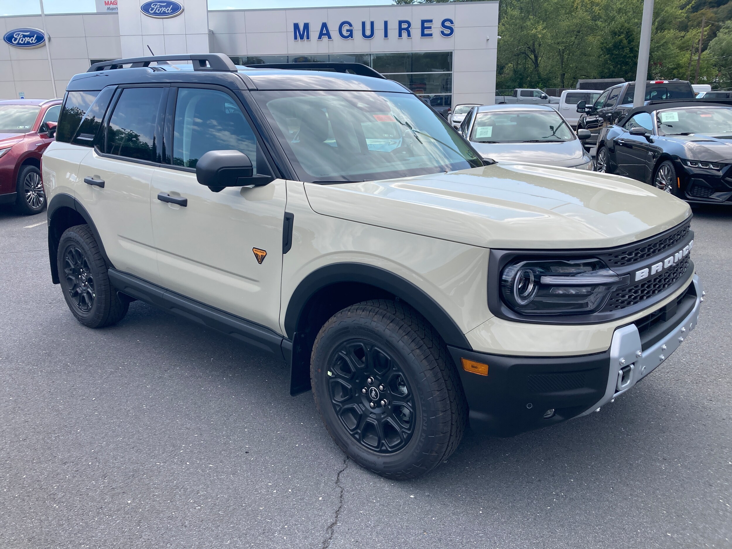 2025 Ford Bronco Sport Badlands photo 3