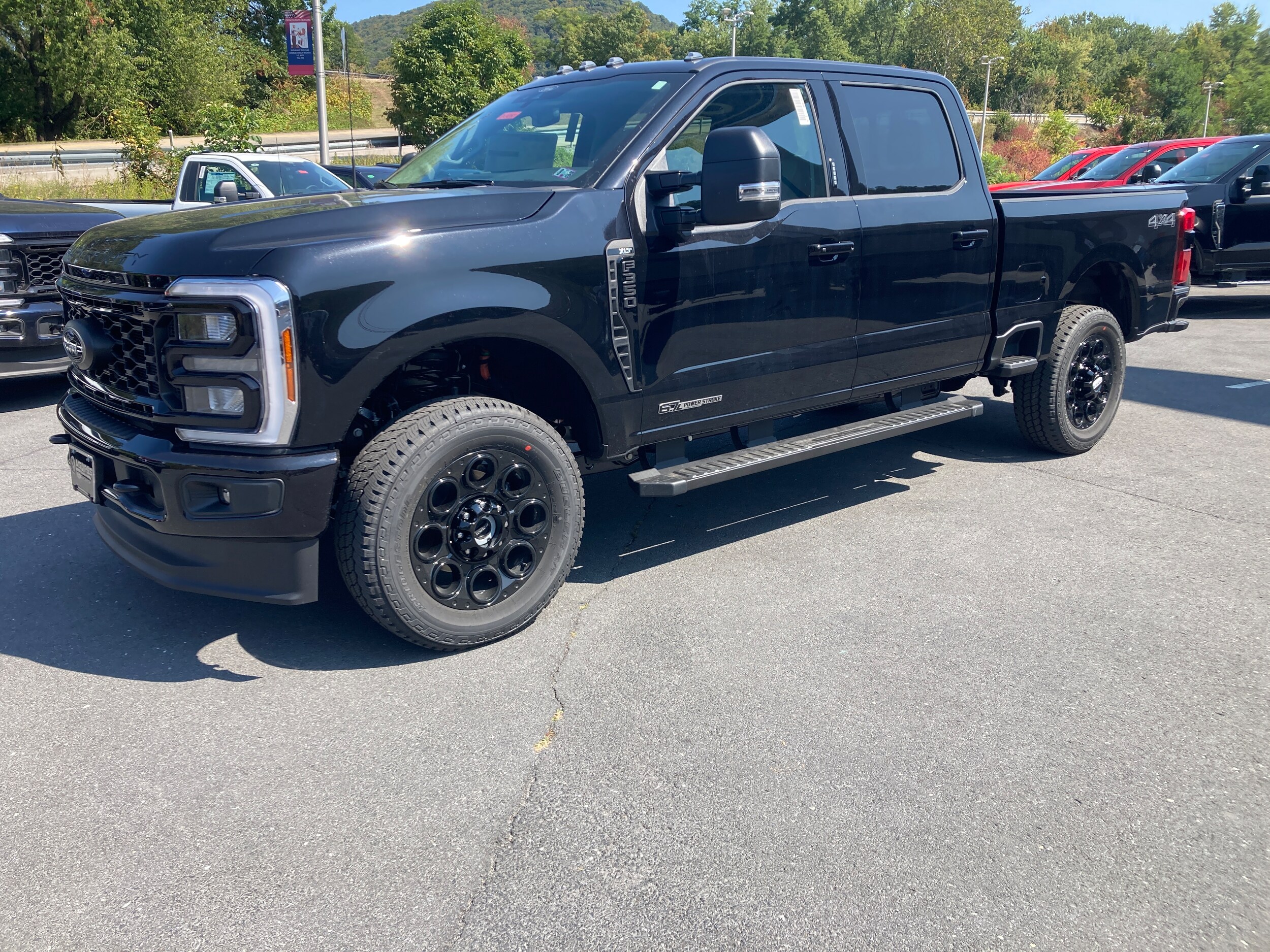 2026 Ford F-350 XLT photo 2