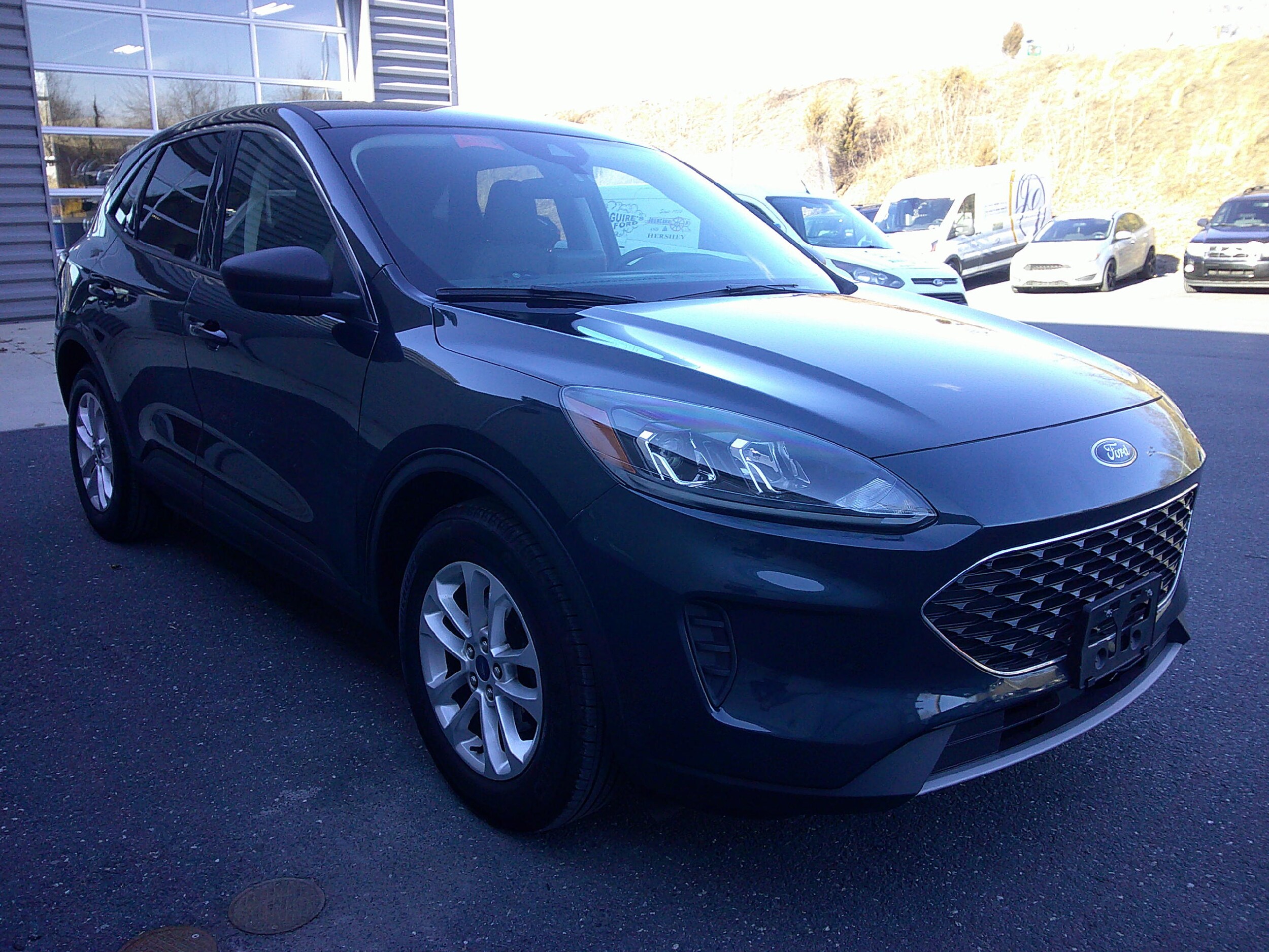 2022 Ford Escape SE photo 3