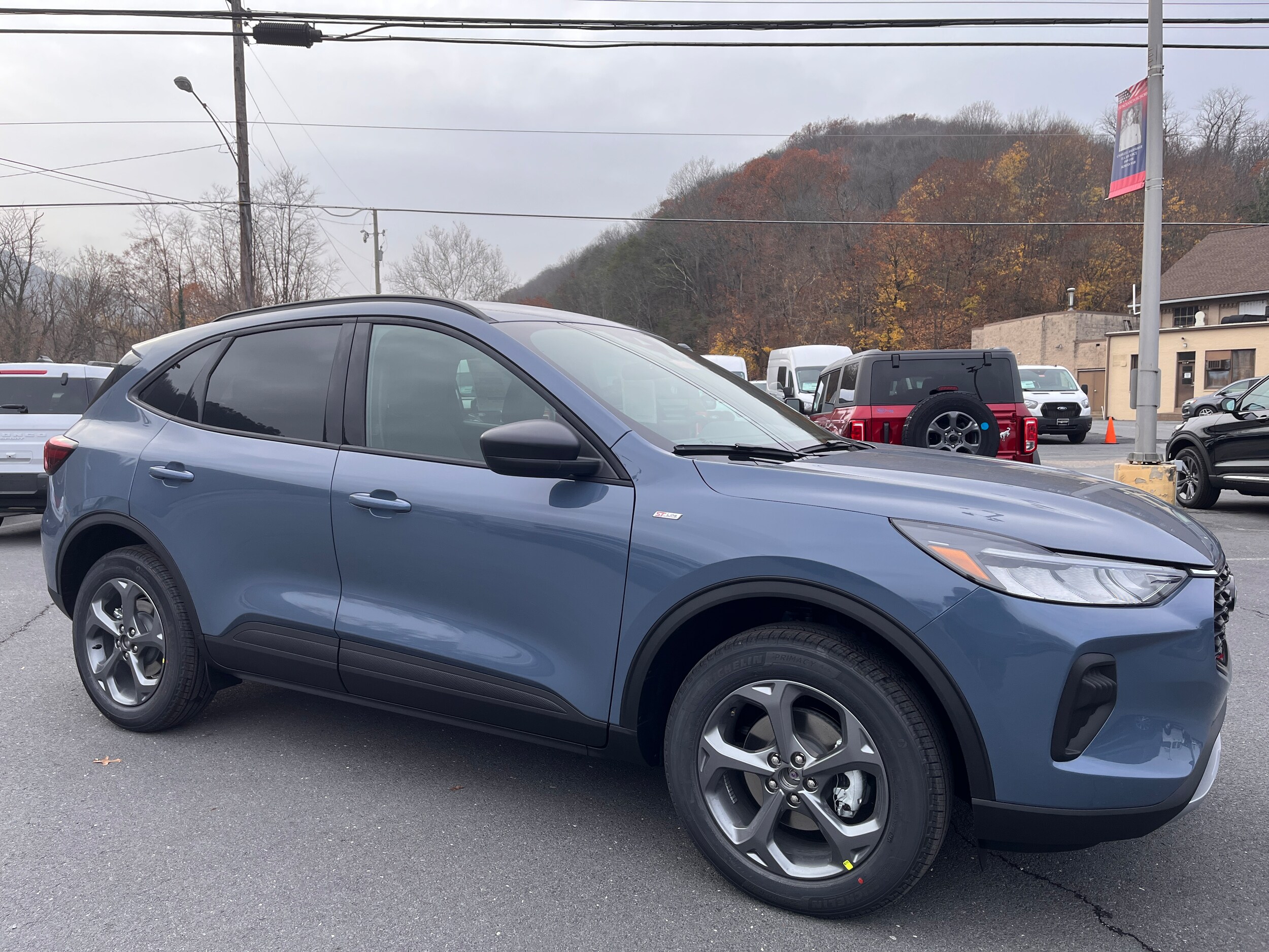 2026 Ford Escape ST-Line photo 2