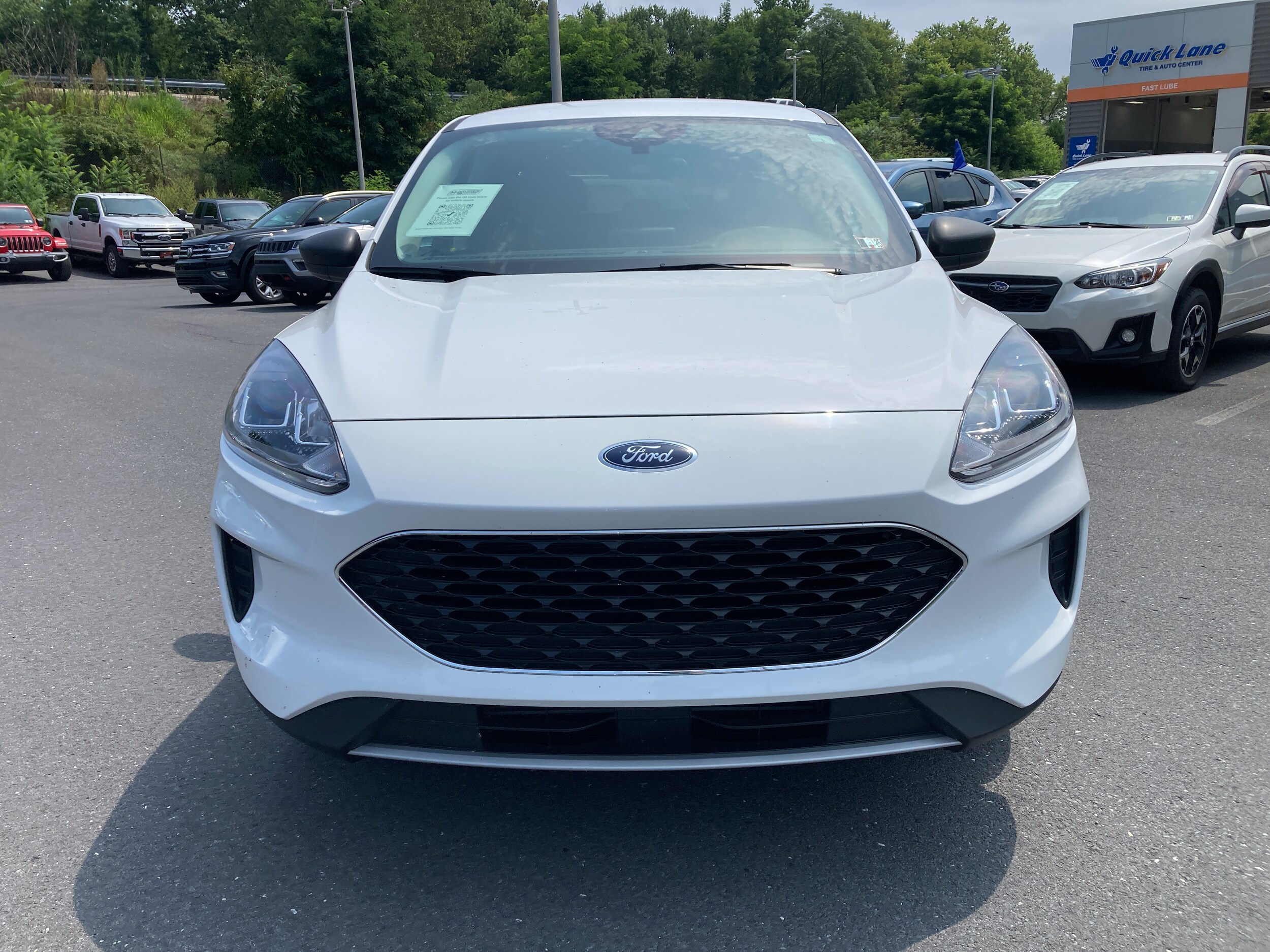 2022 Ford Escape SE photo 2