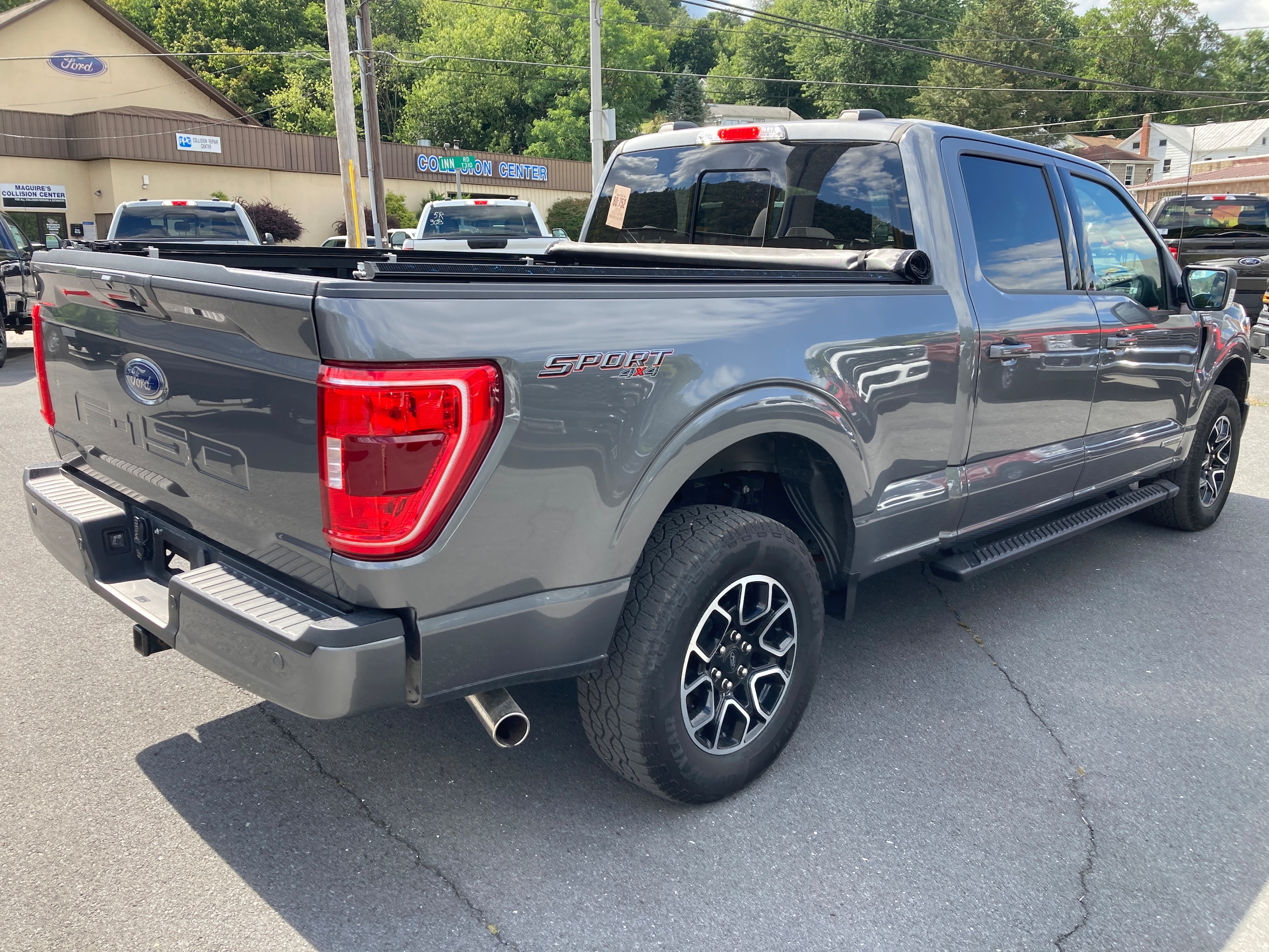 2023 Ford F-150 XLT photo 4