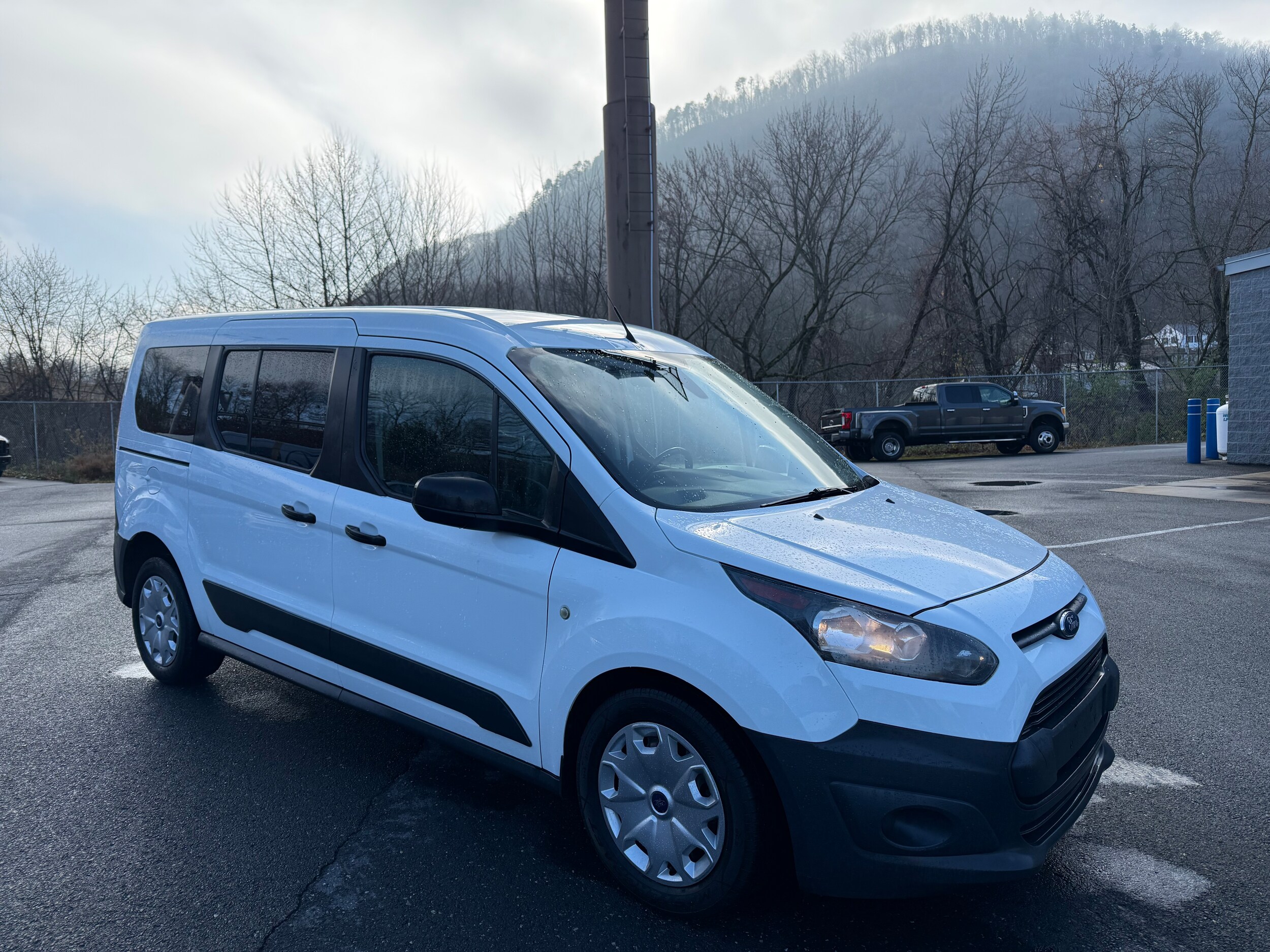 2018 Ford Transit Connect XL Wagon photo 3