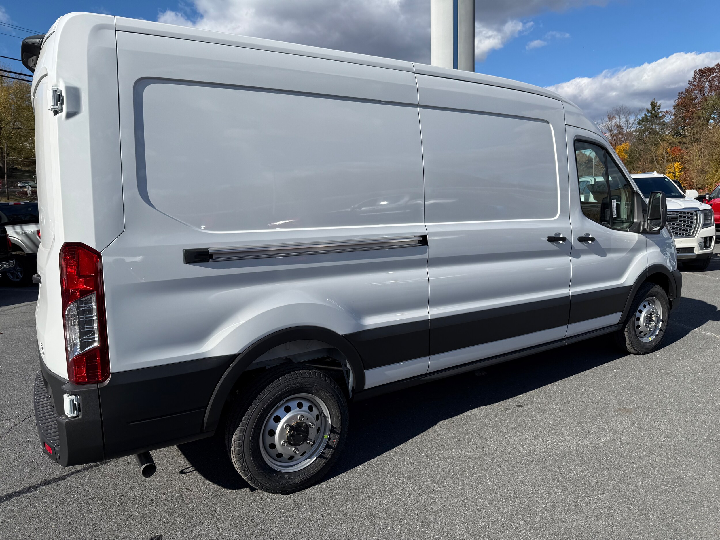 2026 Ford Transit photo 4