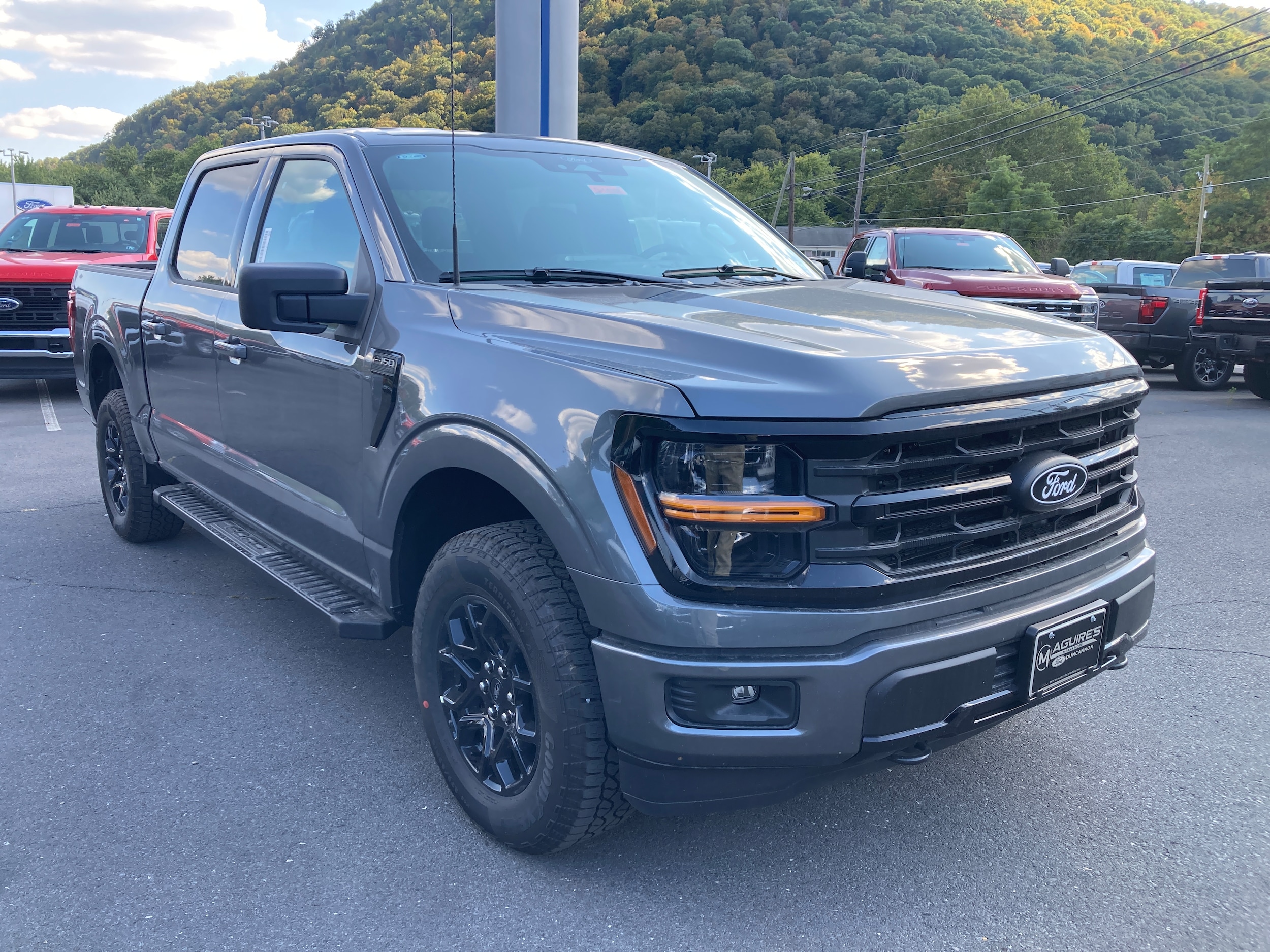 2025 Ford F-150 XLT photo 3