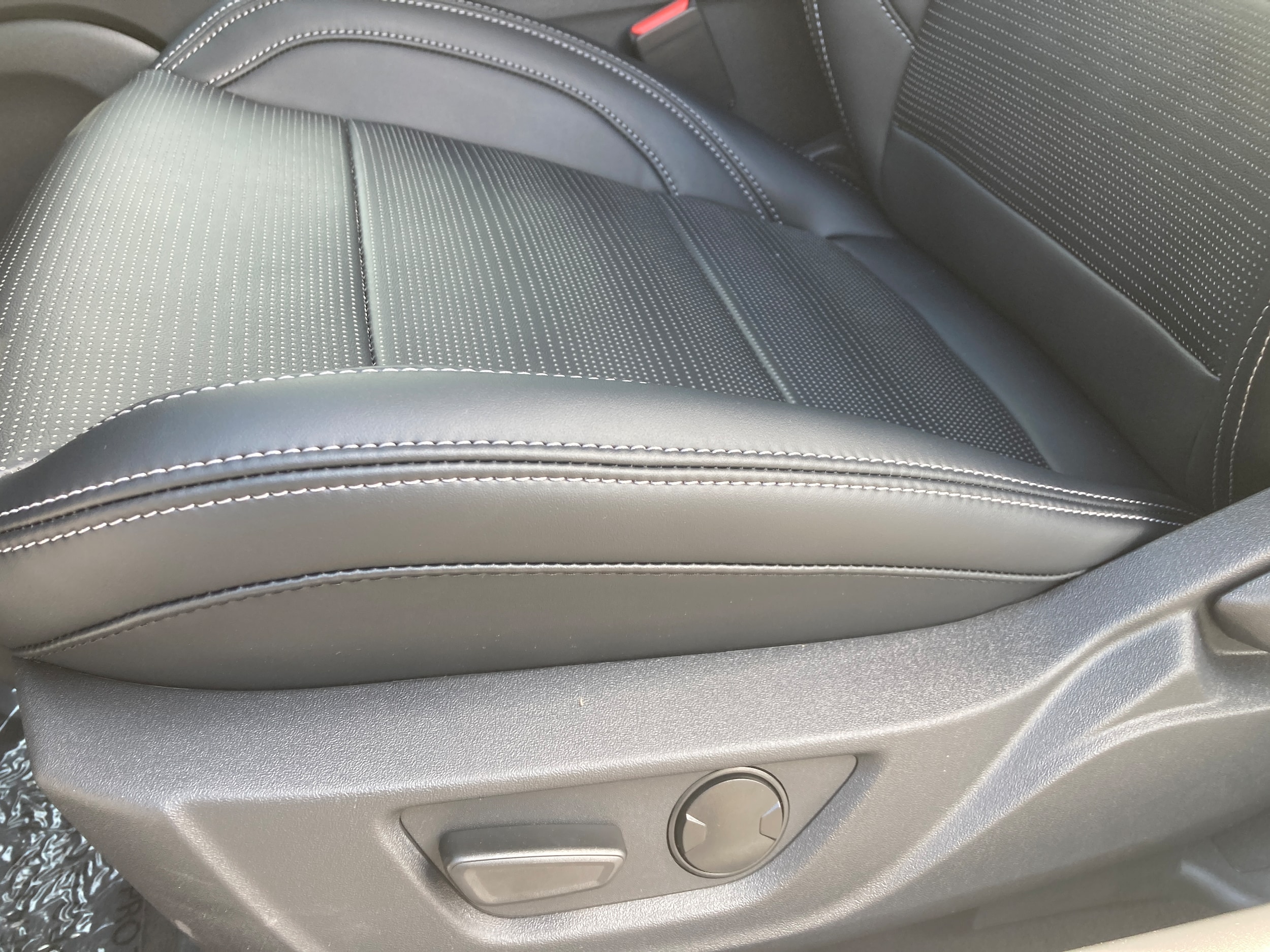 2025 Ford Mustang GT Premium Convertible - Photo 8