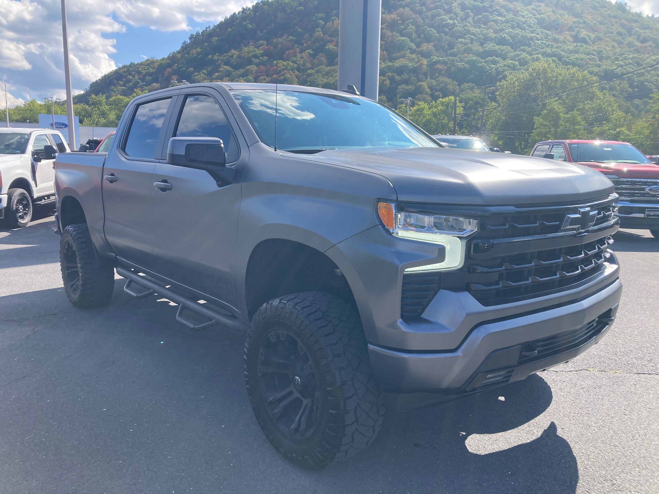 2022 Chevrolet Silverado 1500 RST photo 3