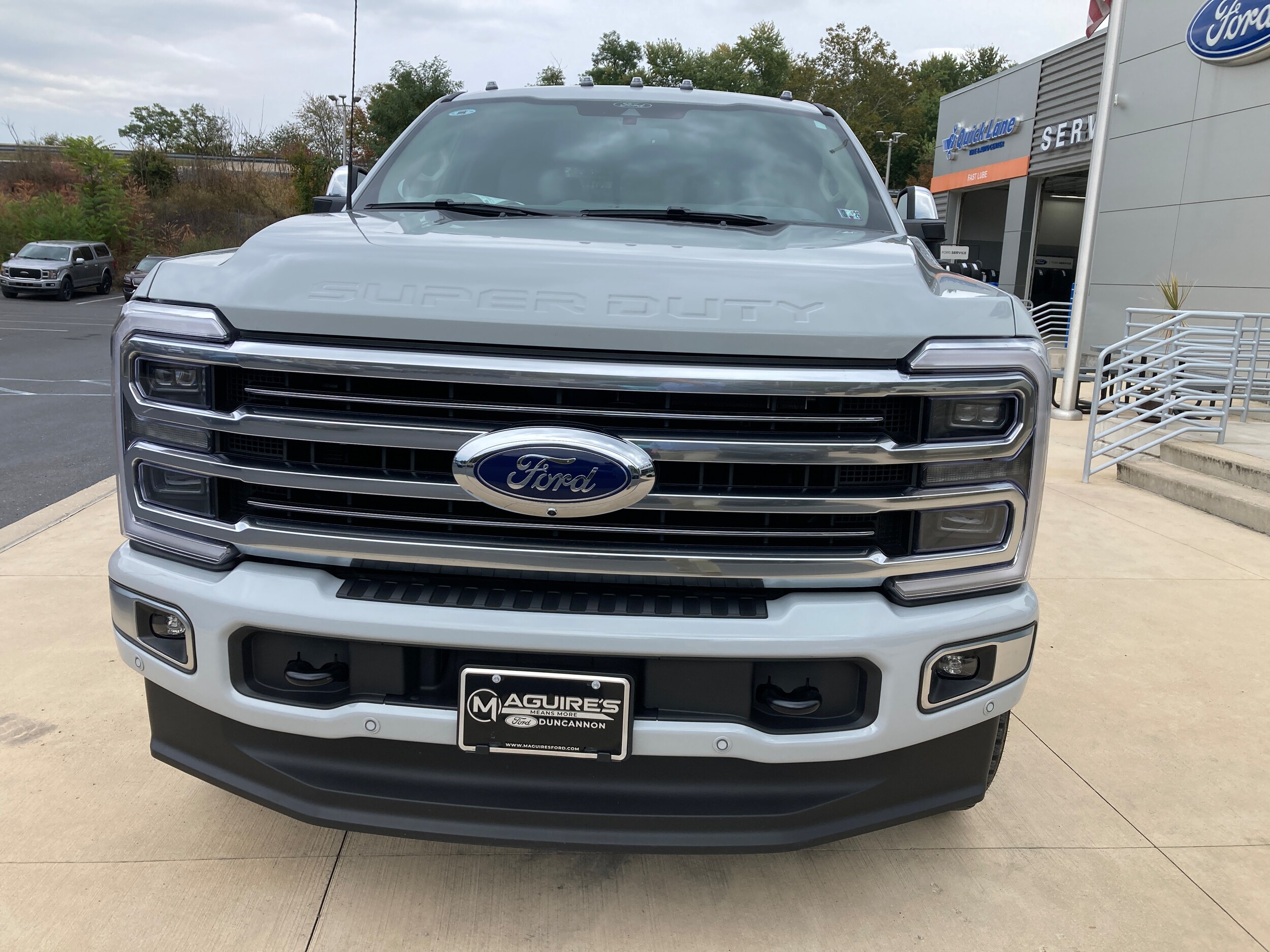 2025 Ford F-250 Platinum photo 2