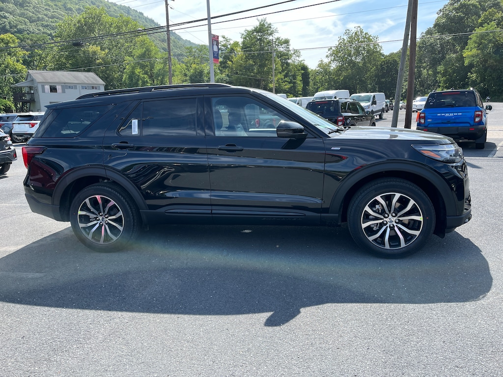 New 2027 Ford Explorer 4DR 4WD ST-Line SUV