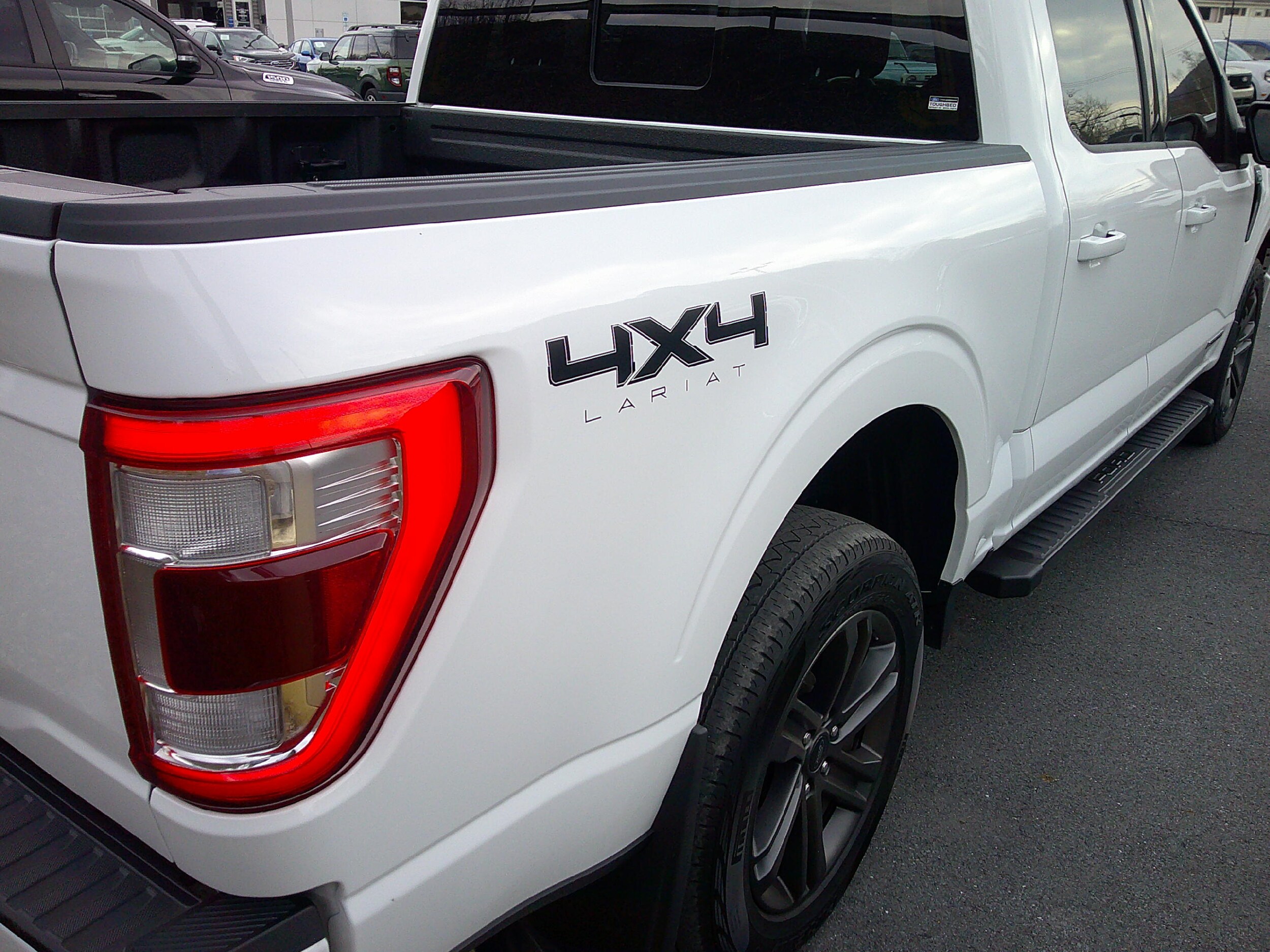 2022 Ford F-150 Lariat photo 4