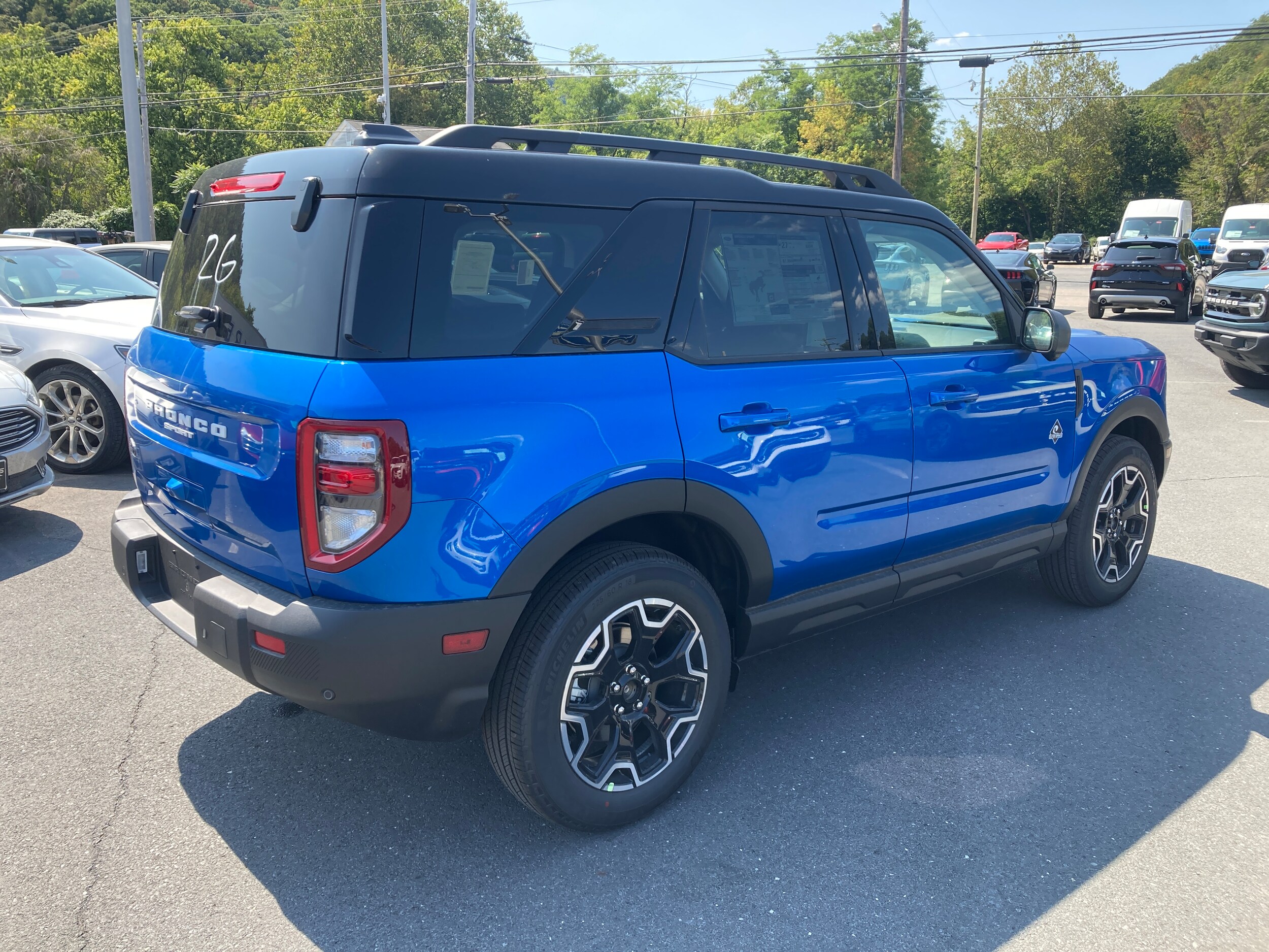2025 Ford Bronco Sport Outer Banks photo 2