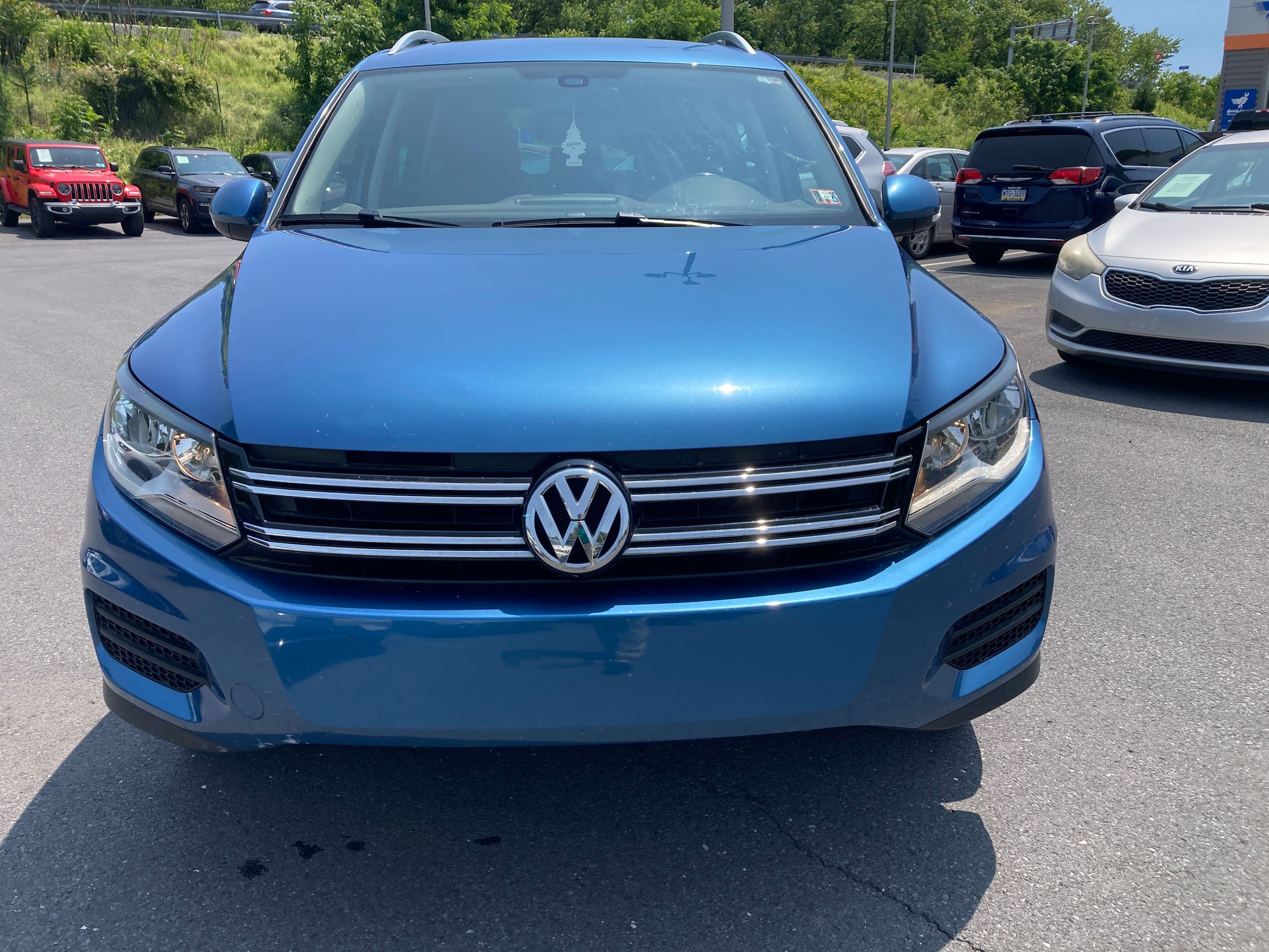 Used 2017 Volkswagen Tiguan Wolfsburg Edition with VIN WVGSV7AX2HK003461 for sale in Duncannon, PA
