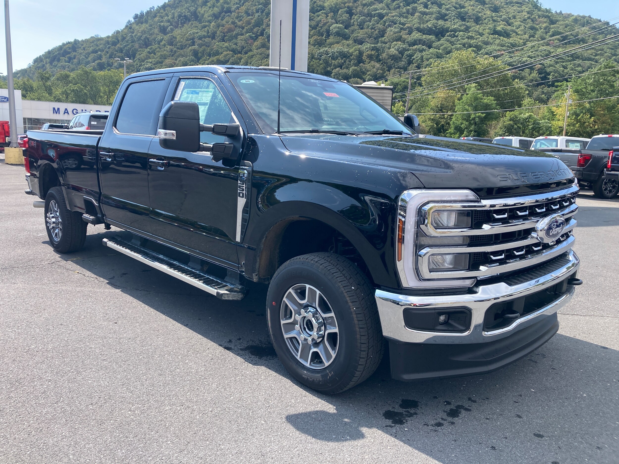 2026 Ford F-350 Lariat photo 3