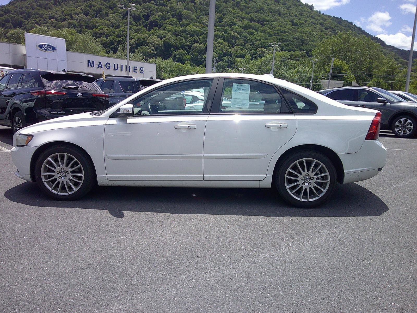 Used 2010 Volvo S40 2.4i with VIN YV1390MS3A2509319 for sale in Palmyra, PA