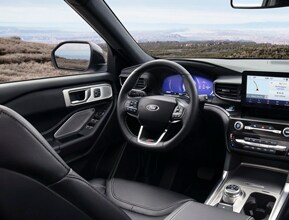 2022 ford explorer st interior