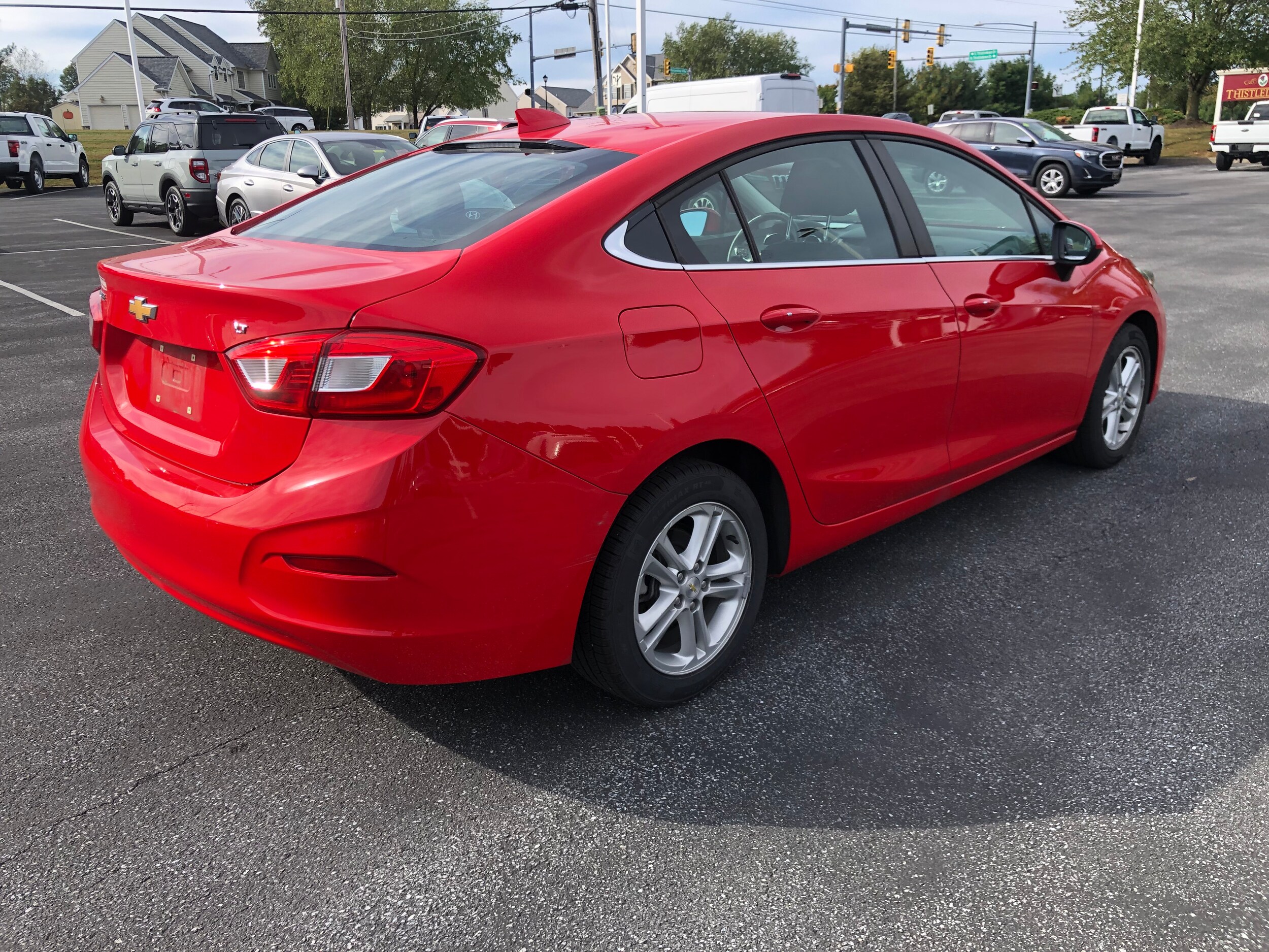 2018 Chevrolet Cruze LT photo 3