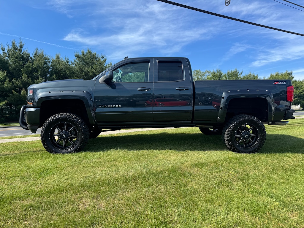 Used 2017 Chevrolet Silverado 1500 LT Truck