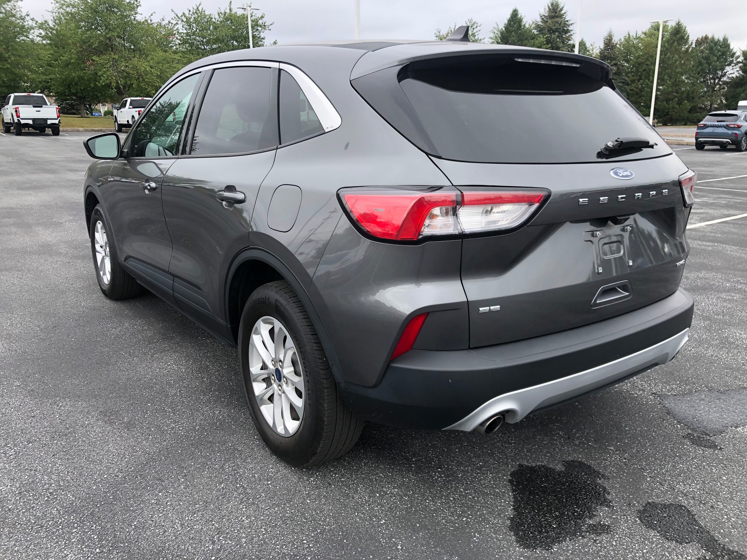 2022 Ford Escape SE photo 2