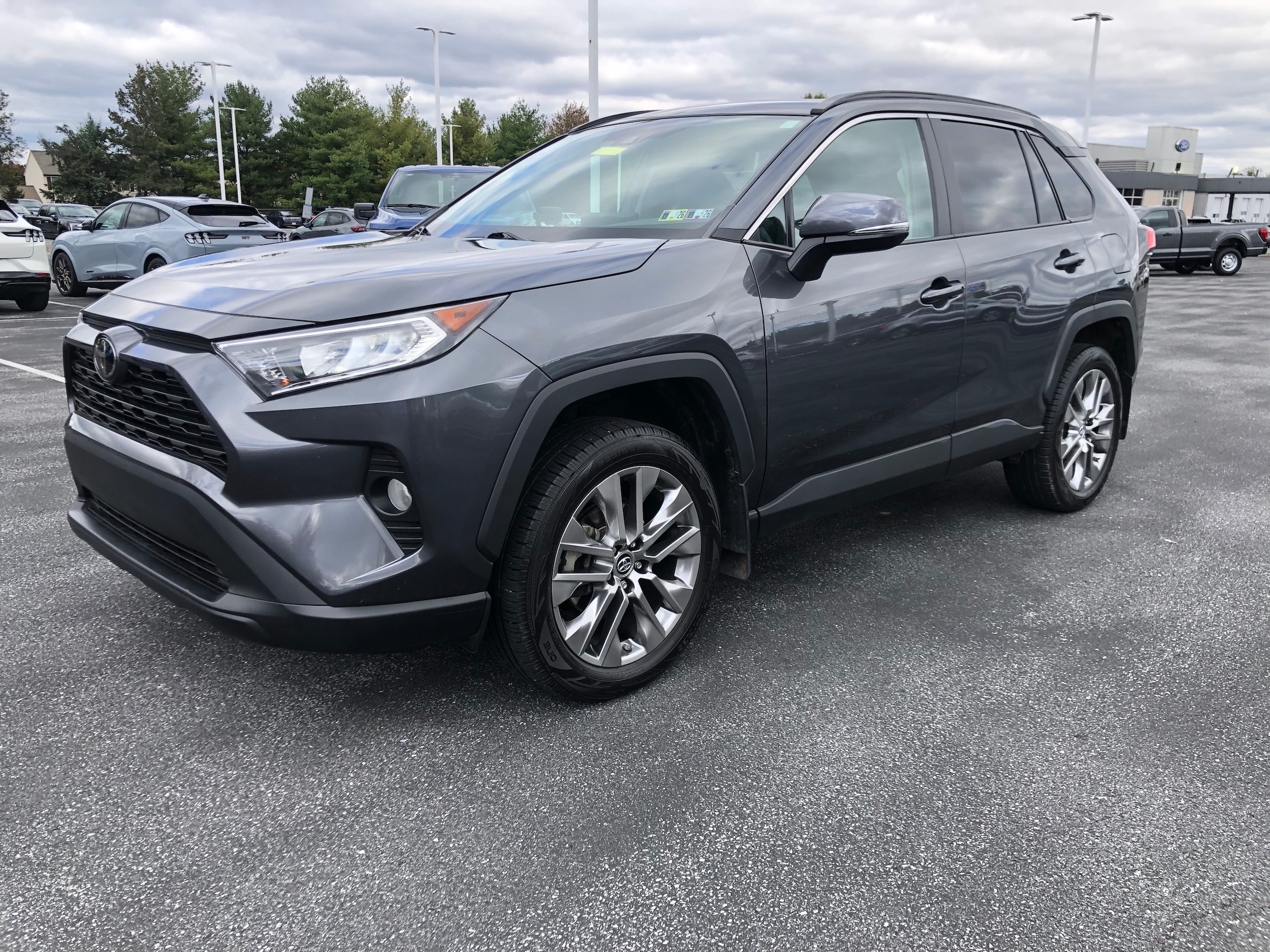 2019 Toyota RAV4 XLE Premium