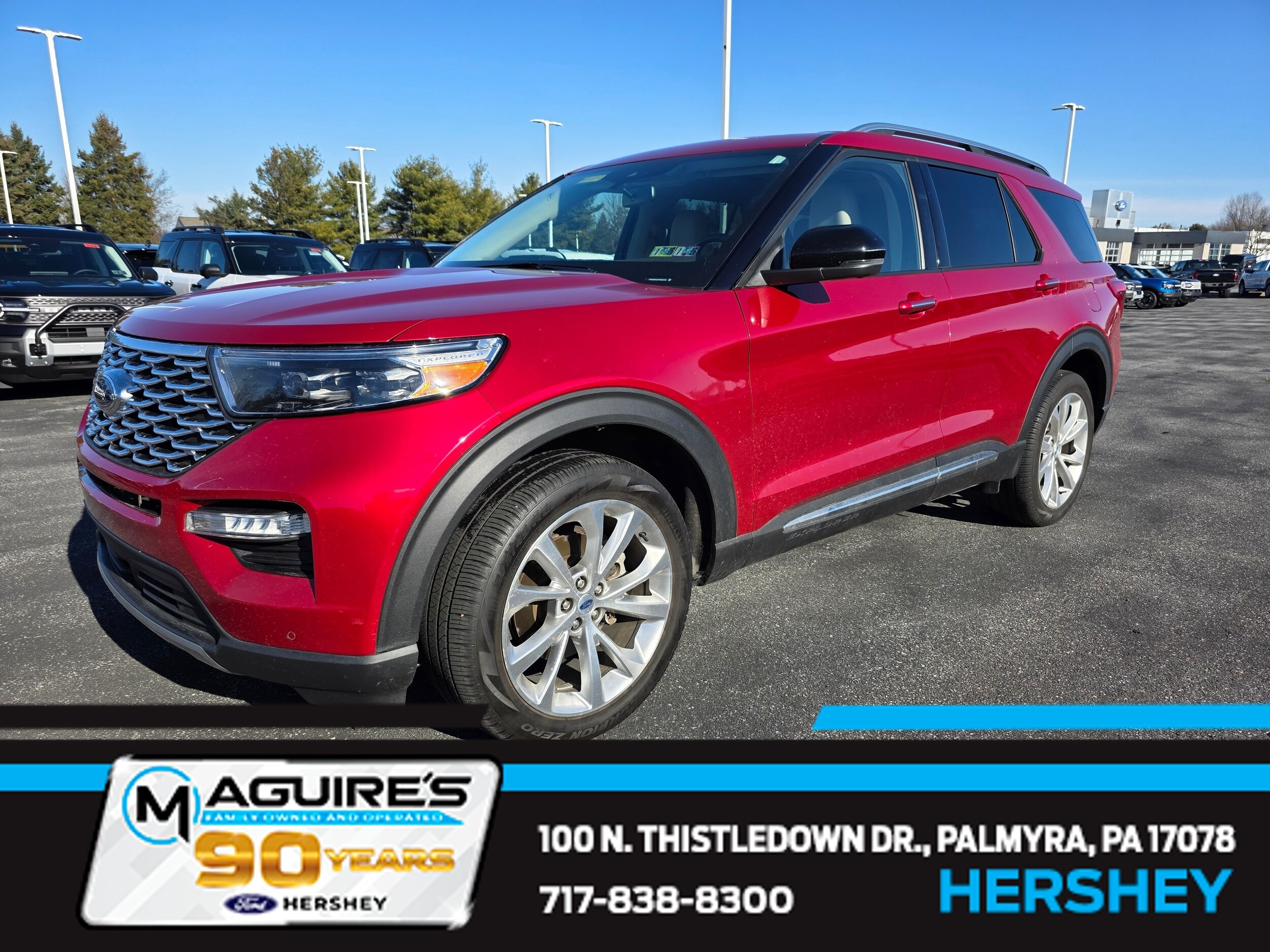 2023 Ford Explorer Platinum's photo