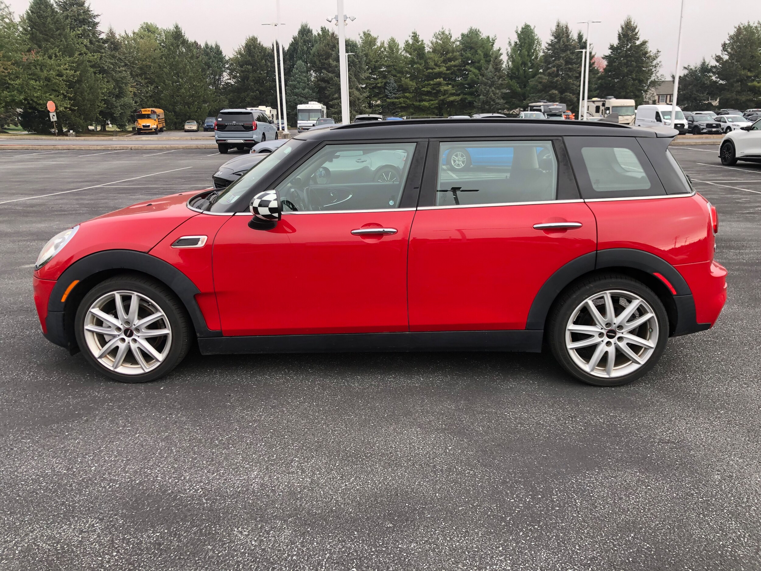2016 Mini Clubman Base photo 2