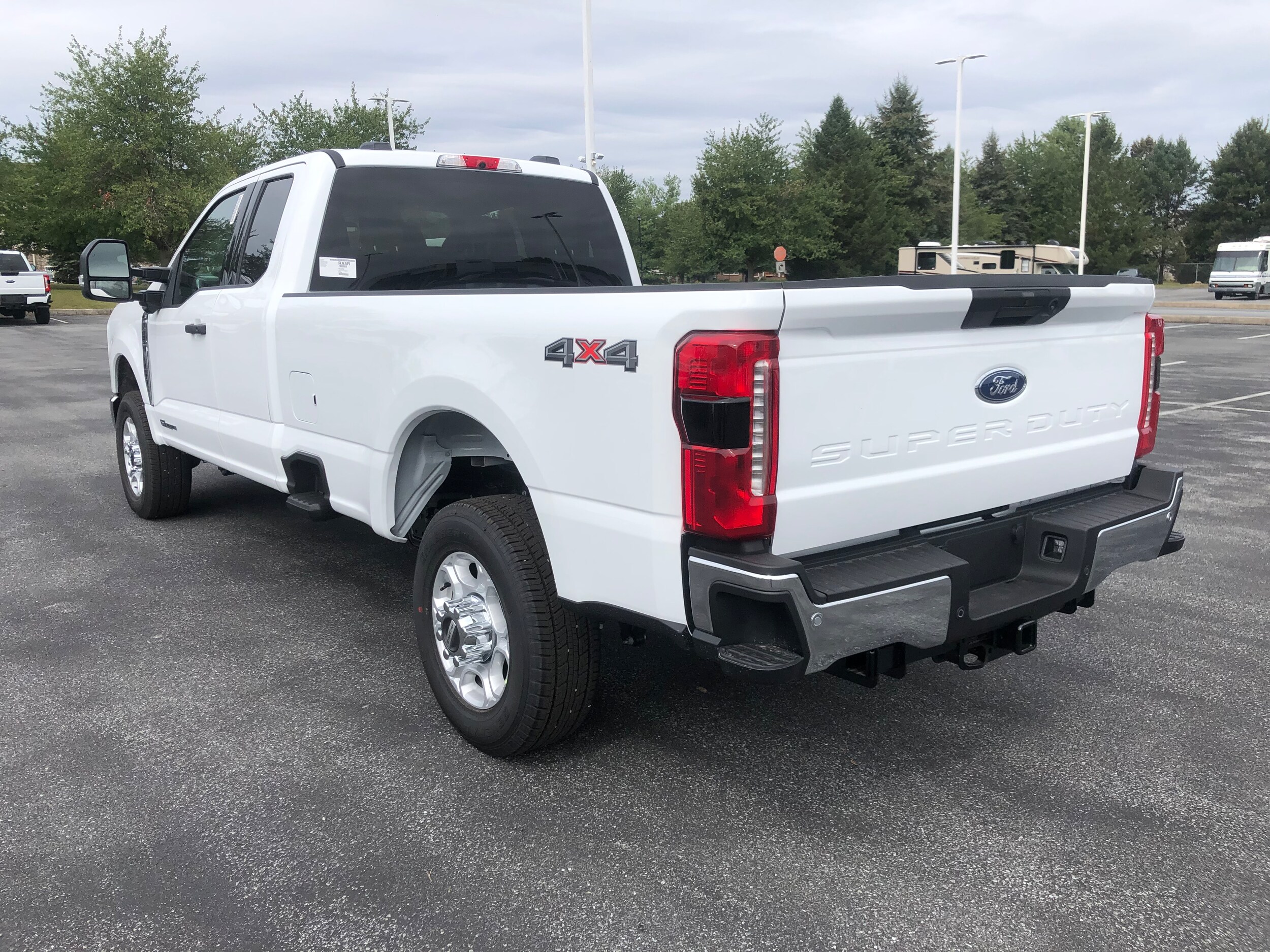 2026 Ford F-350 XLT photo 3