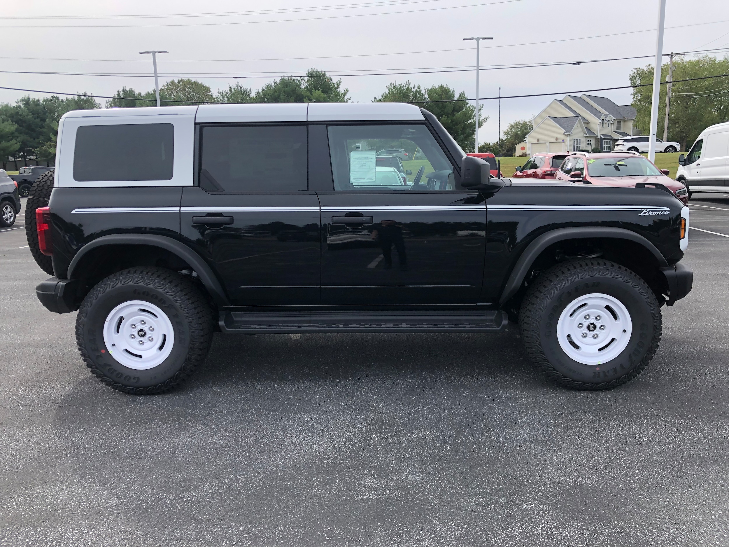 2025 Ford Bronco 4-Door Heritage Editon - Photo 6