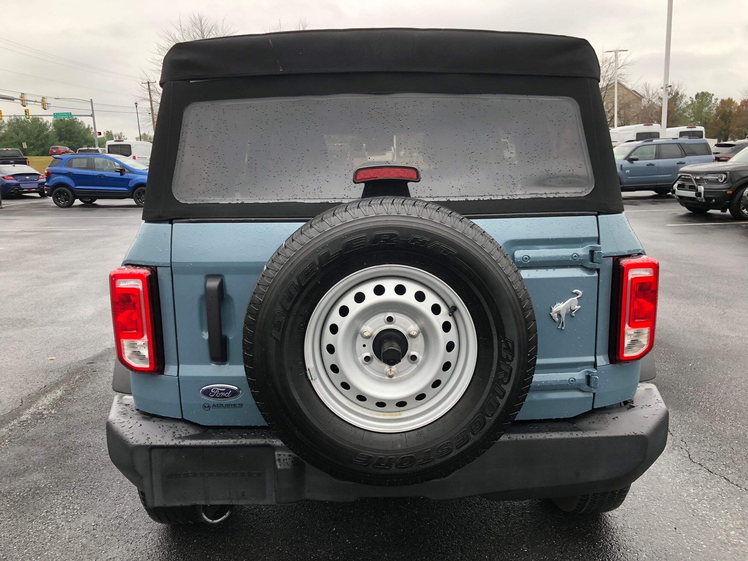 2022 Ford Bronco Base photo 3