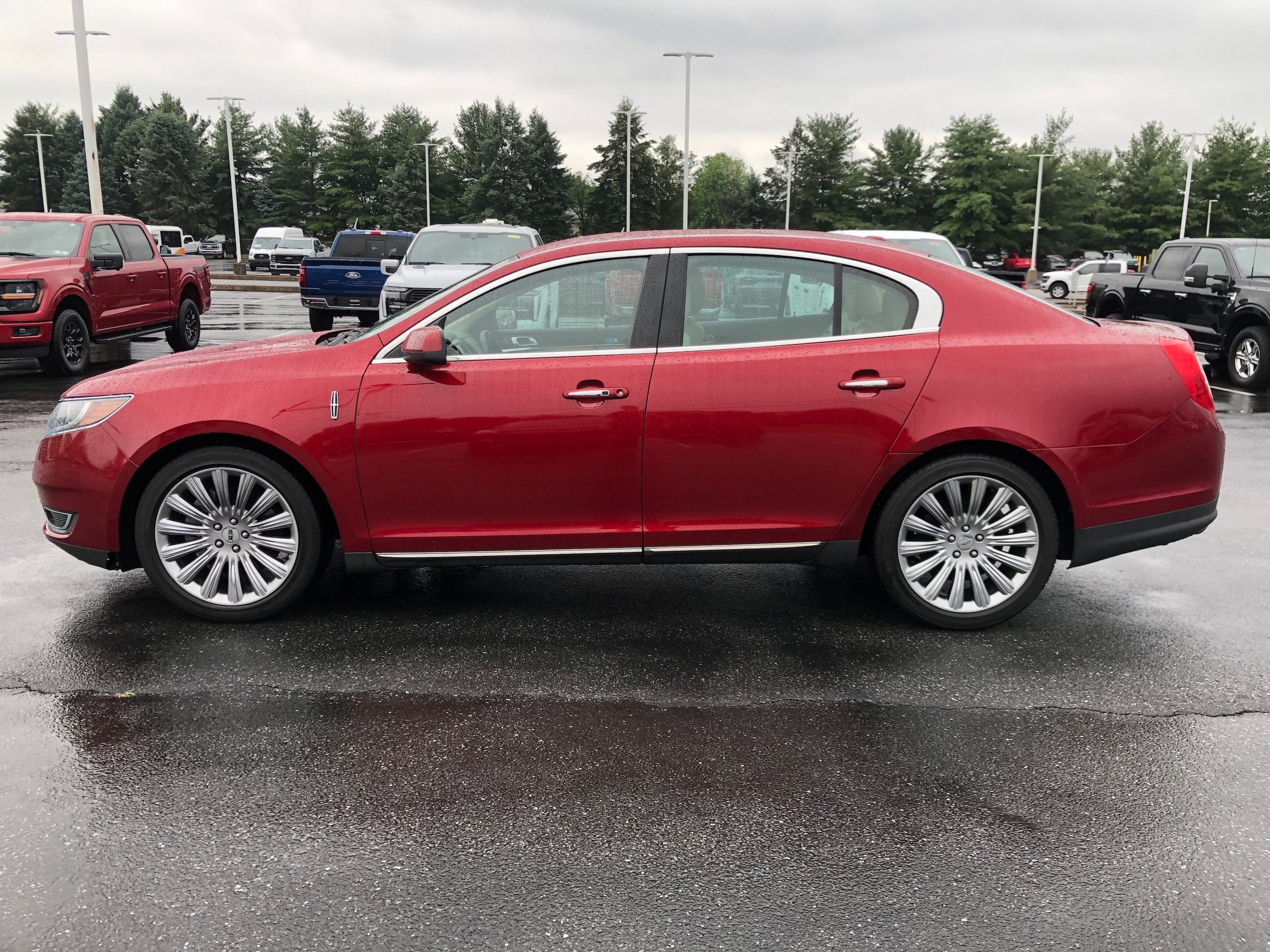 Used 2014 Lincoln MKS Base with VIN 1LNHL9DK8EG612905 for sale in Palmyra, PA