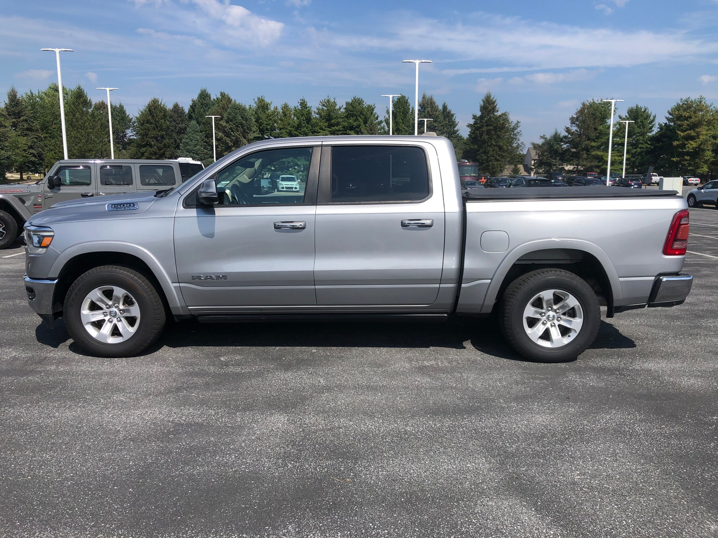 2019 Ram 1500 Laramie photo 2