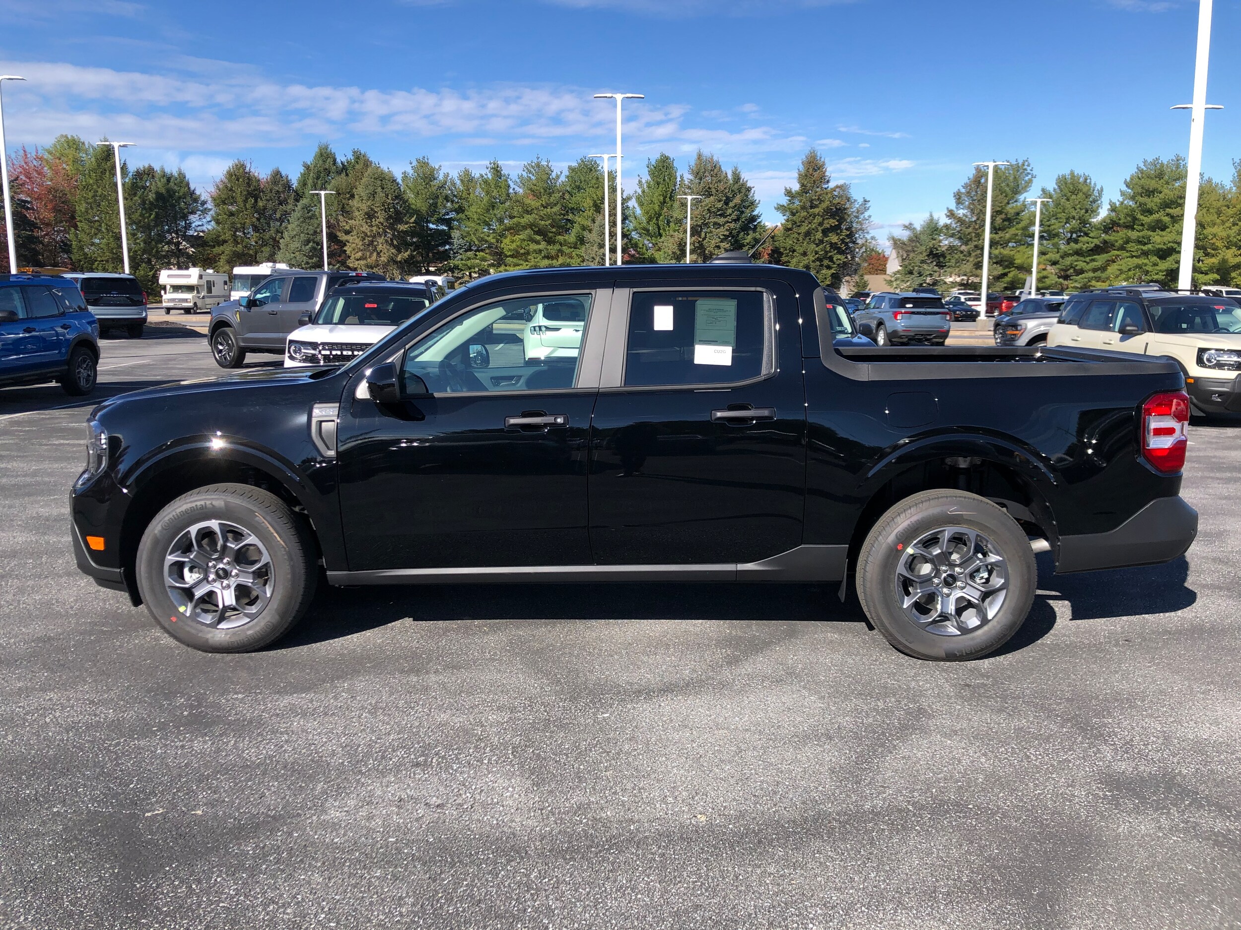 2025 Ford Maverick XLT photo 2