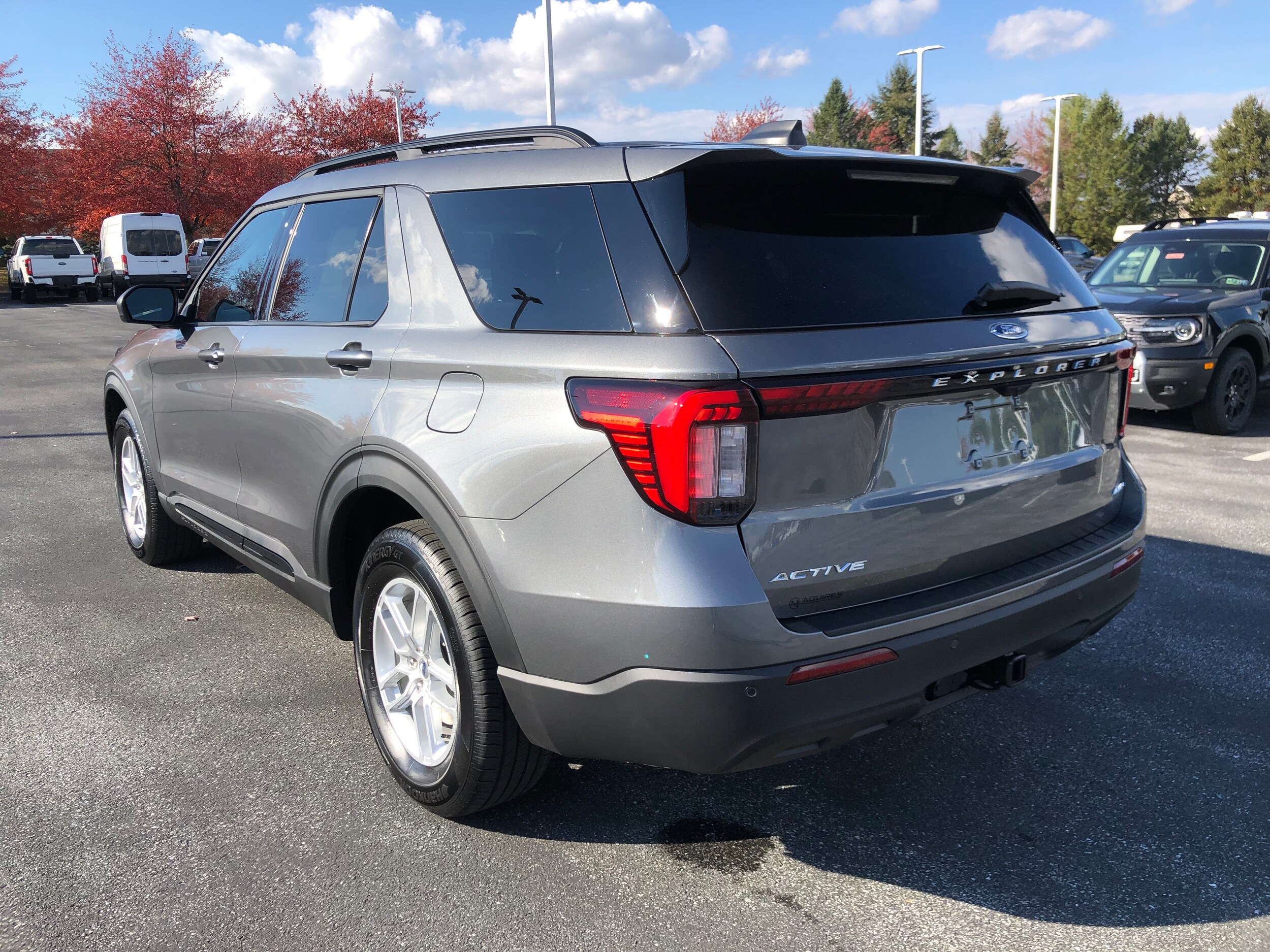 2026 Ford Explorer photo 3