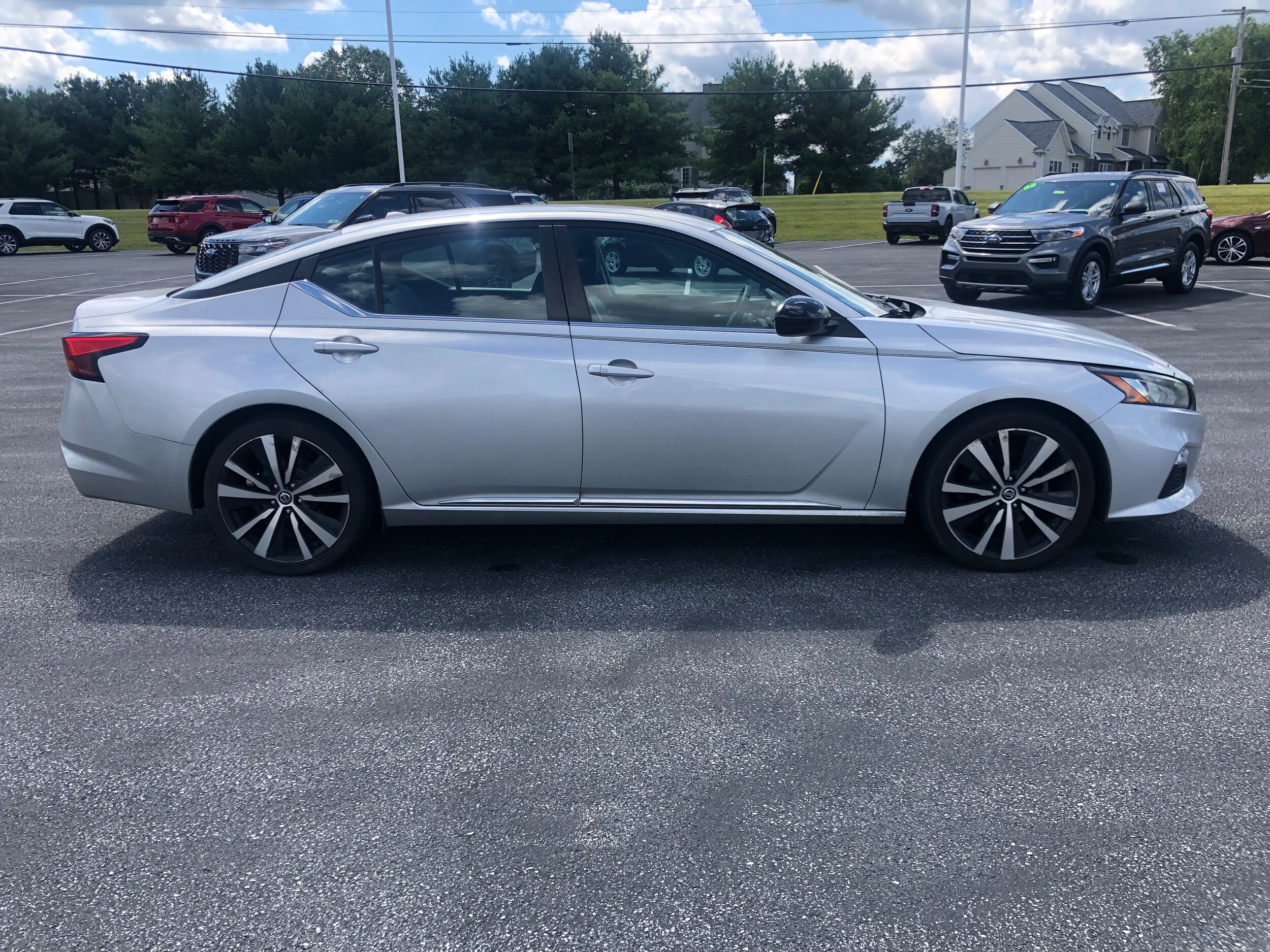 2019 Nissan Altima 2.5 SR photo 4