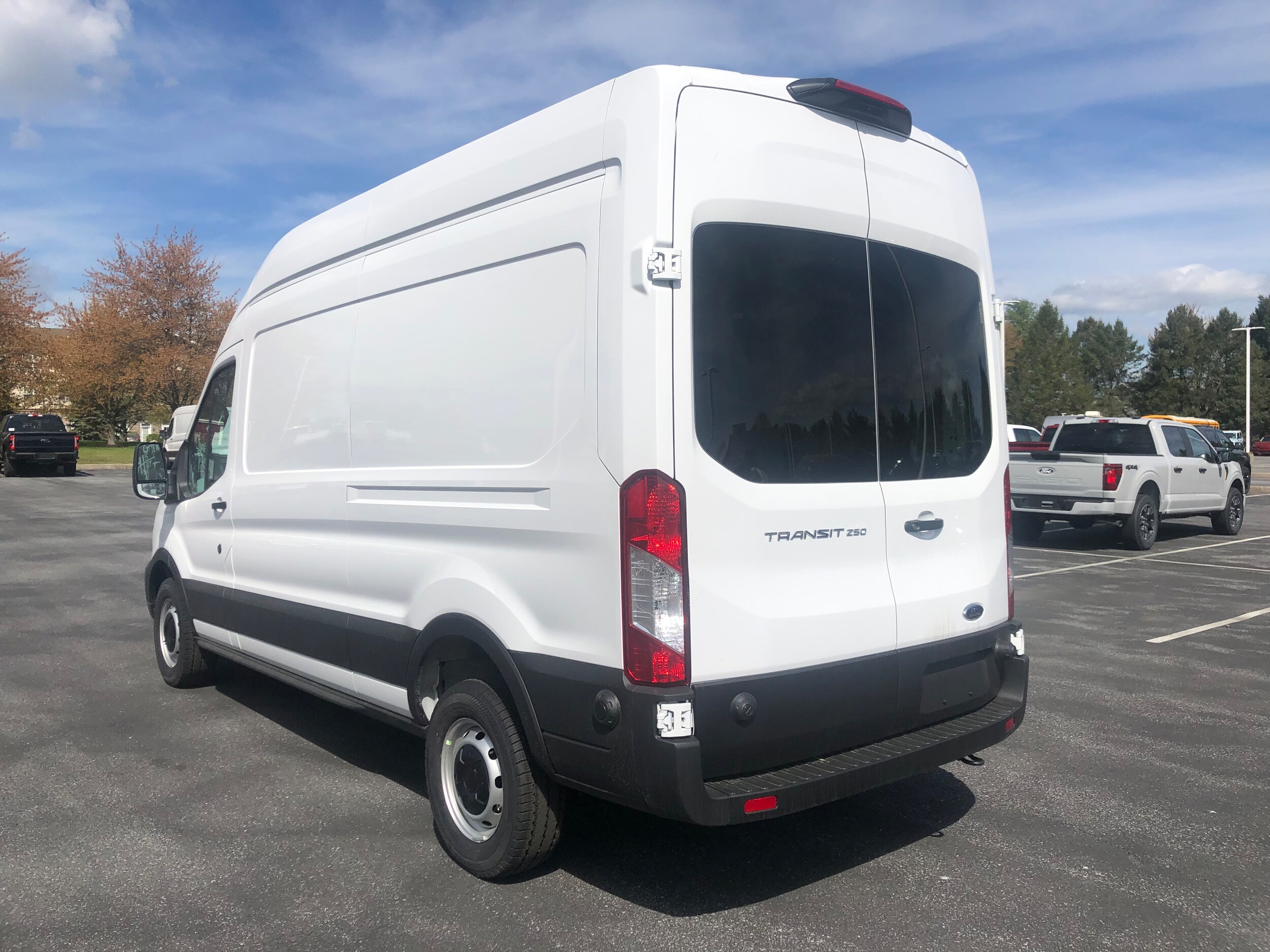 2025 Ford Transit photo 3