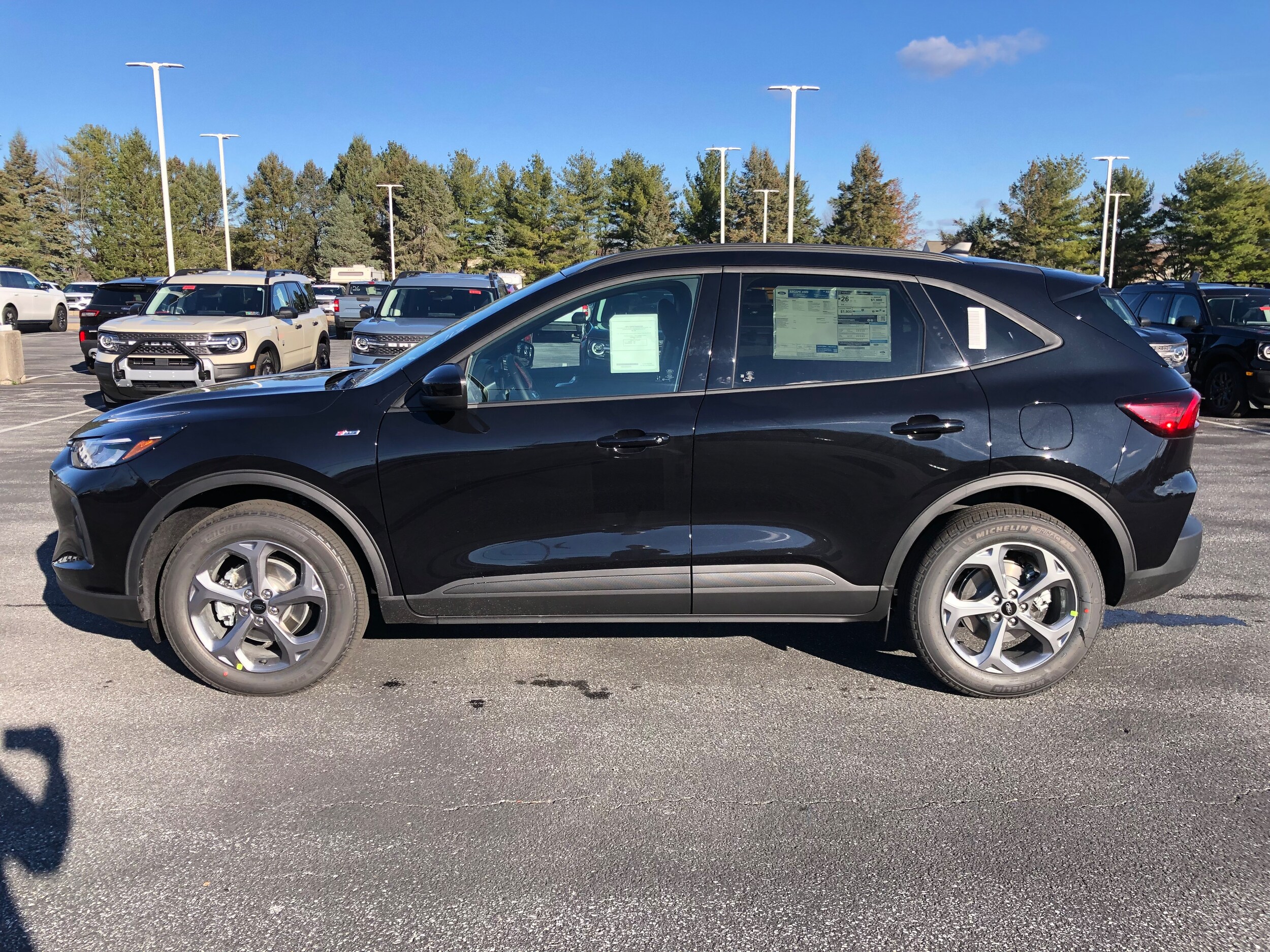 2026 Ford Escape ST-Line Select photo 2