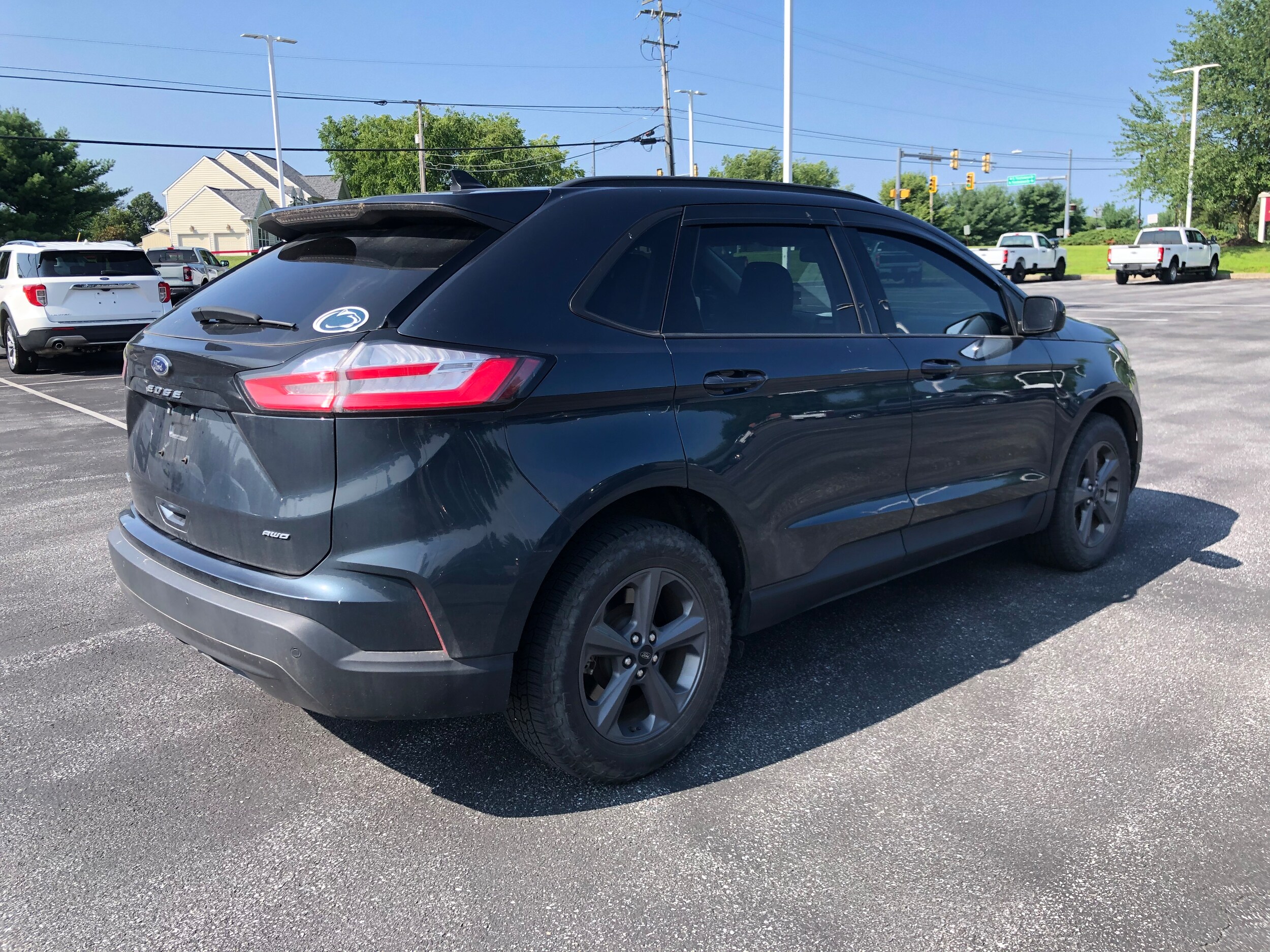 2023 Ford Edge SEL photo 3