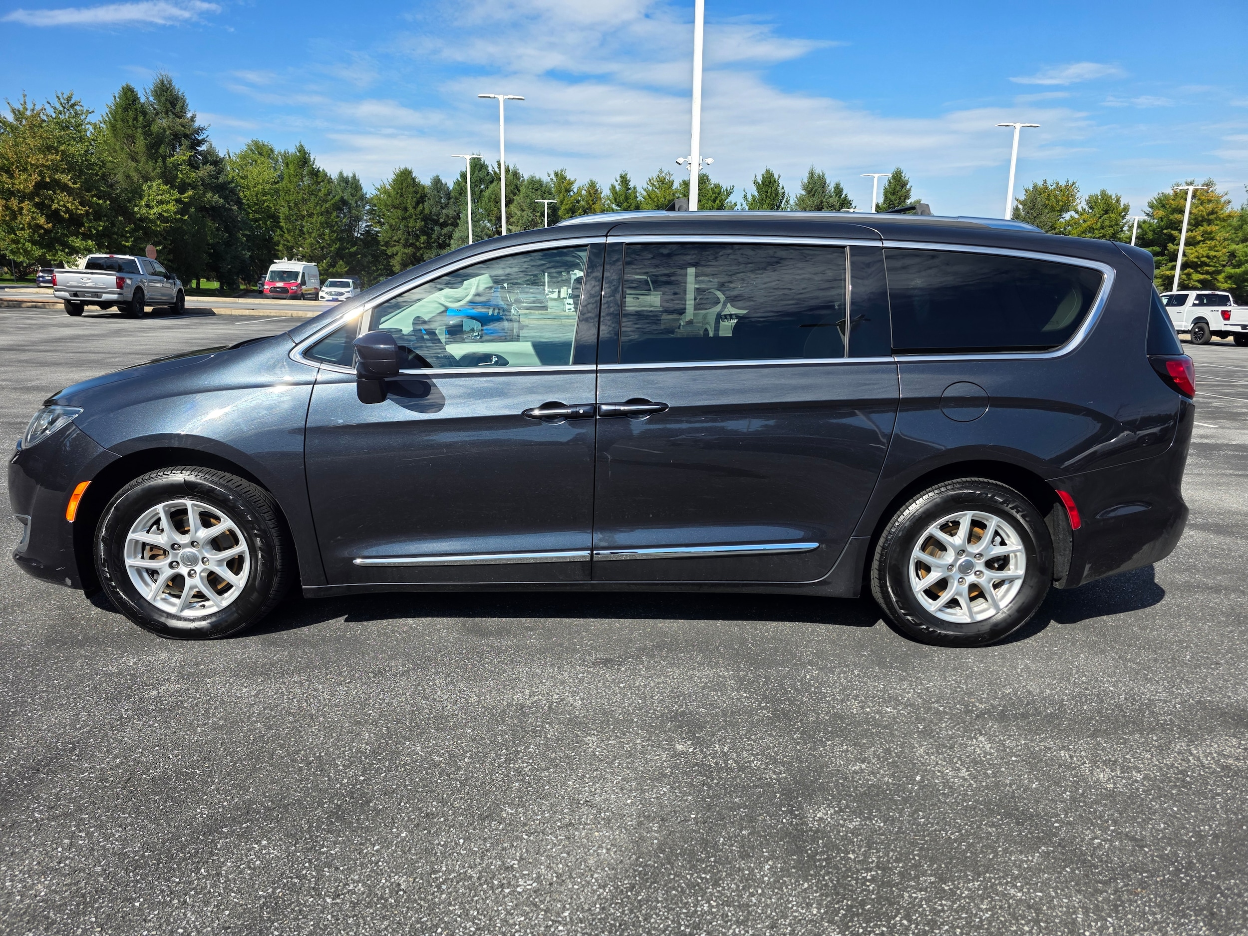 Certified 2020 Chrysler Pacifica Touring L with VIN 2C4RC1BG1LR176998 for sale in Palmyra, PA